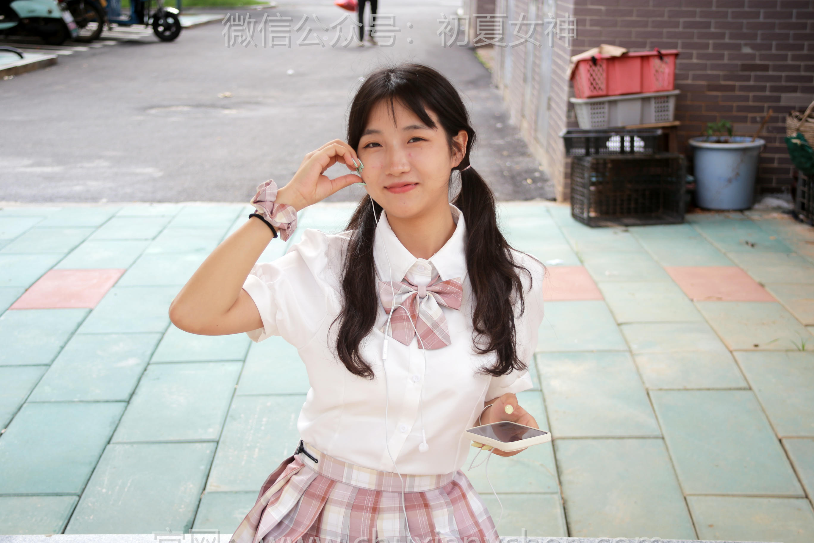 初夏女神 NO.212 点点 优雅自然 [95P1V-3.79GB]_第3集