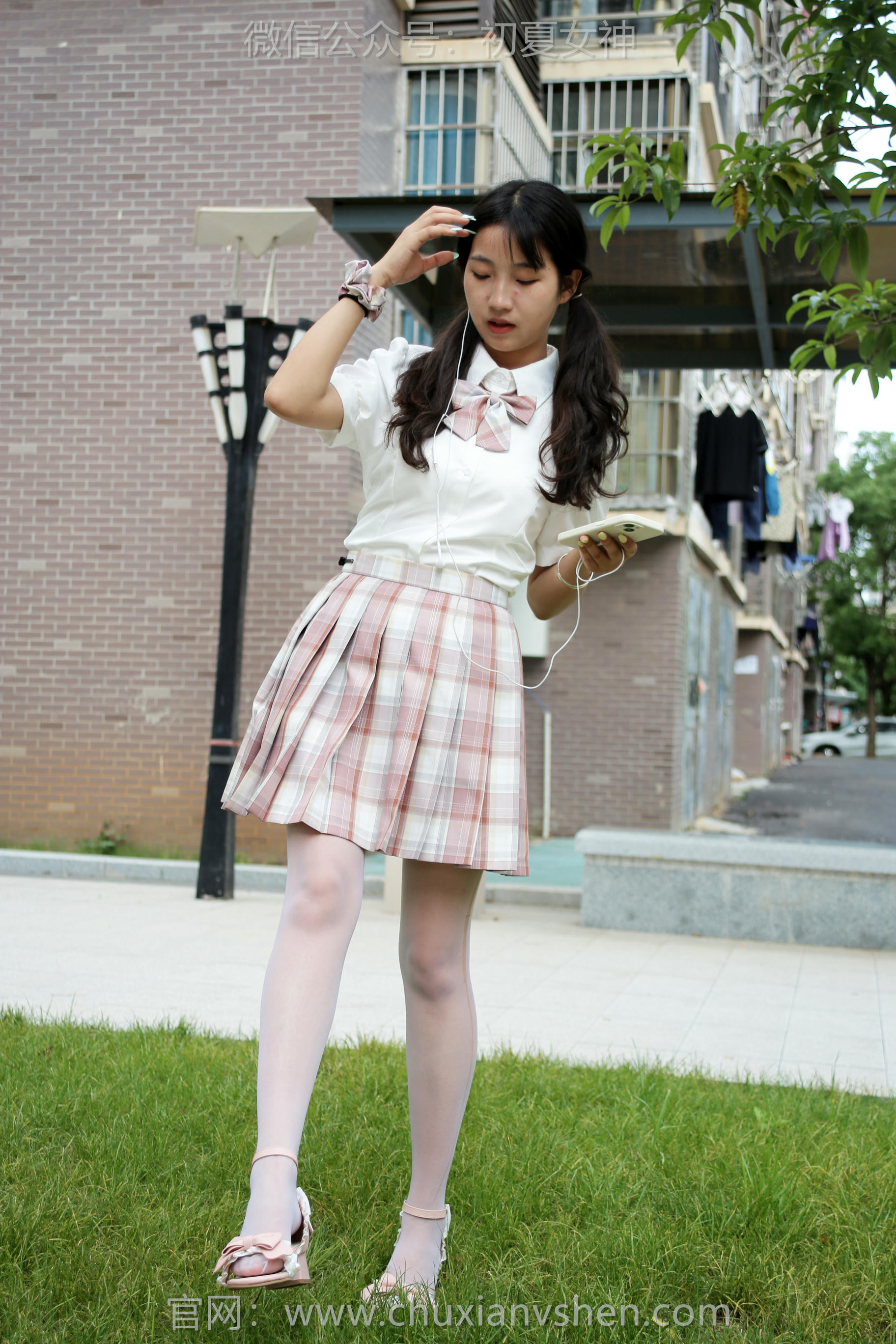 初夏女神 NO.212 点点 优雅自然 [95P1V-3.79GB]_第3集