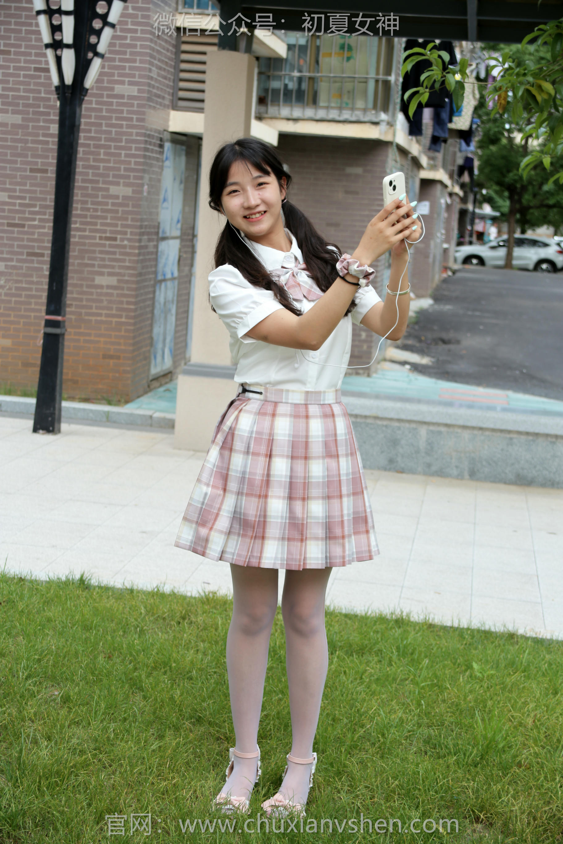 初夏女神 NO.212 点点 优雅自然 [95P1V-3.79GB]_第3集