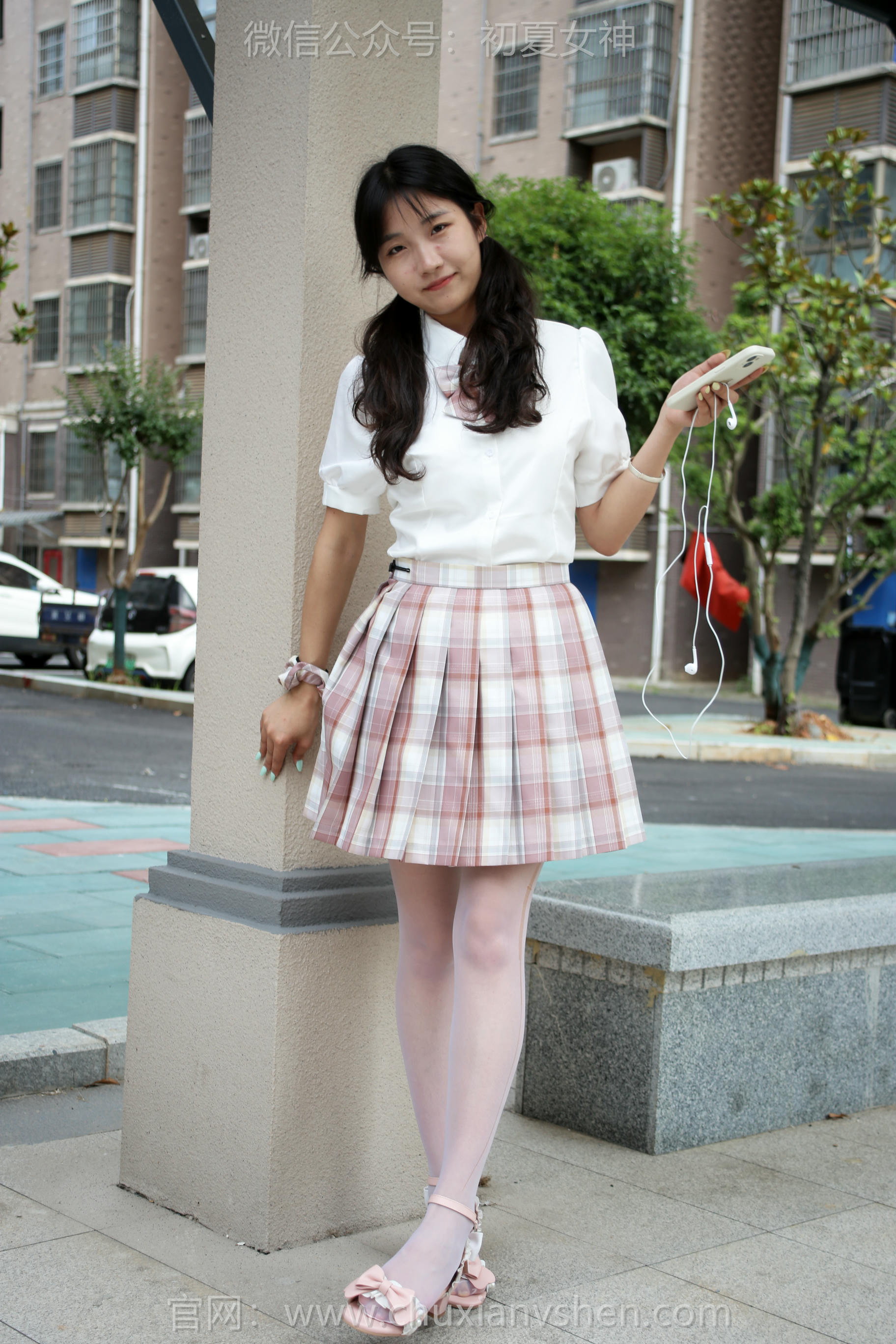 初夏女神 NO.212 点点 优雅自然 [95P1V-3.79GB]_第3集