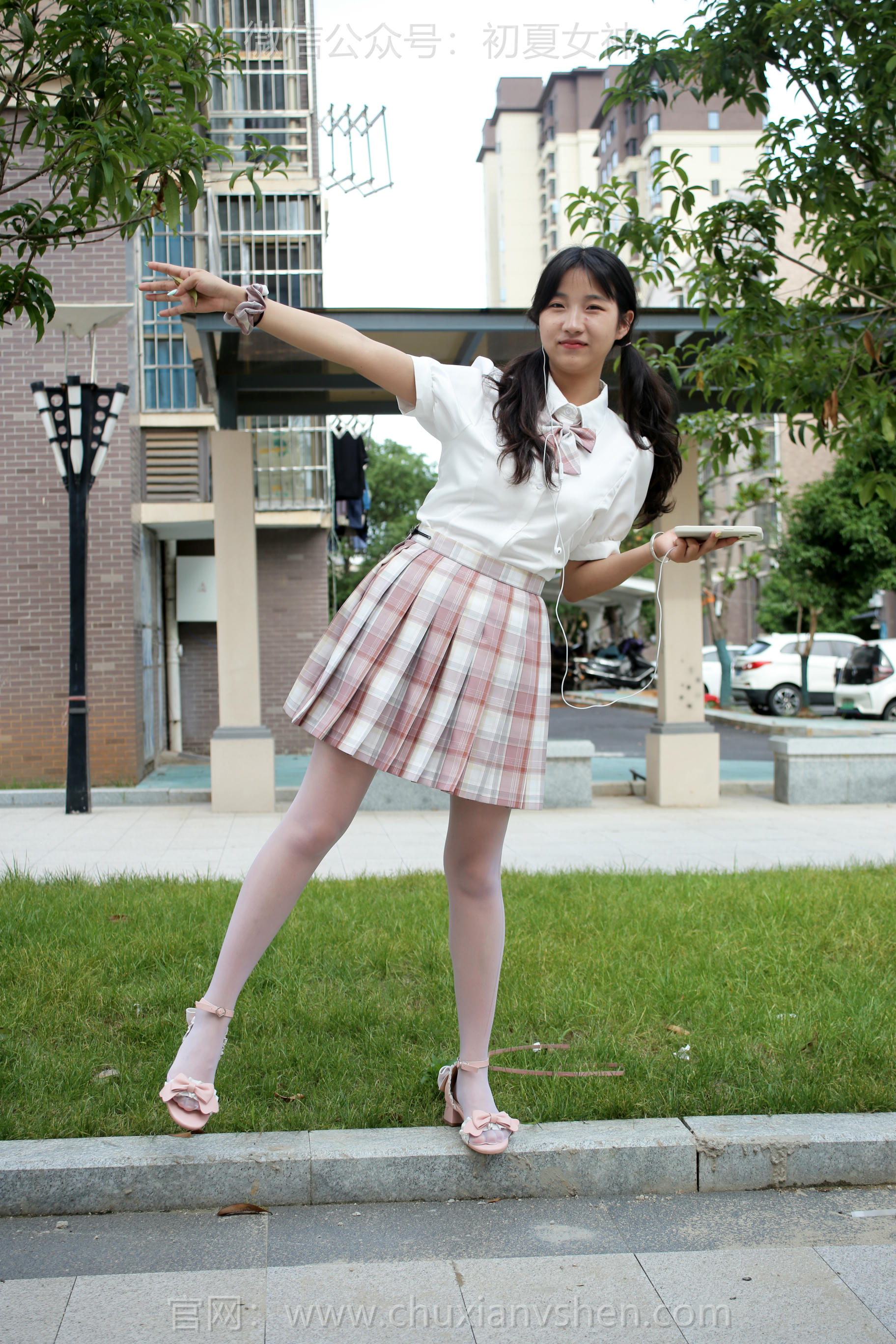 初夏女神 NO.212 点点 优雅自然 [95P1V-3.79GB]_第1集