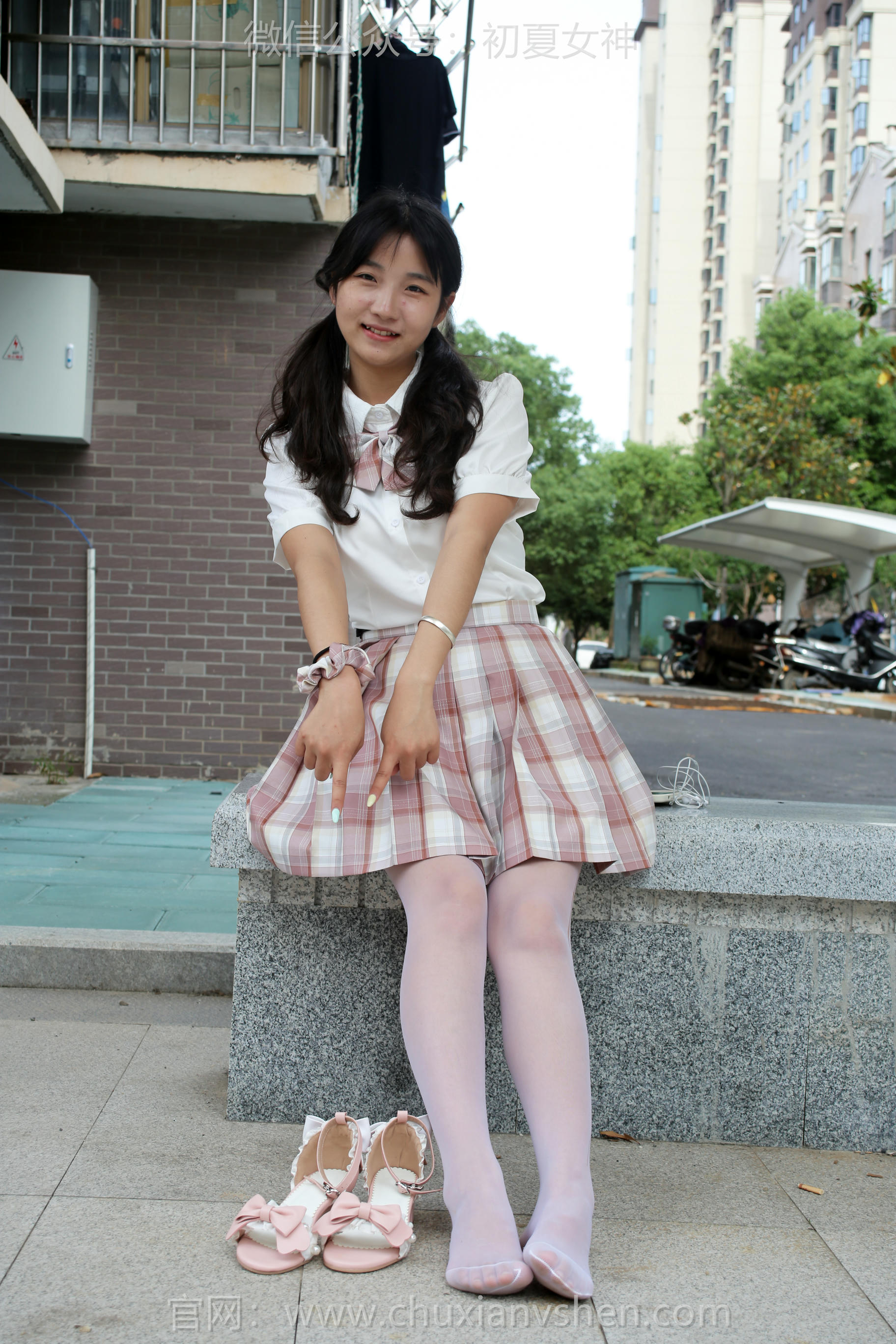 初夏女神 NO.212 点点 优雅自然 [95P1V-3.79GB]_第4集