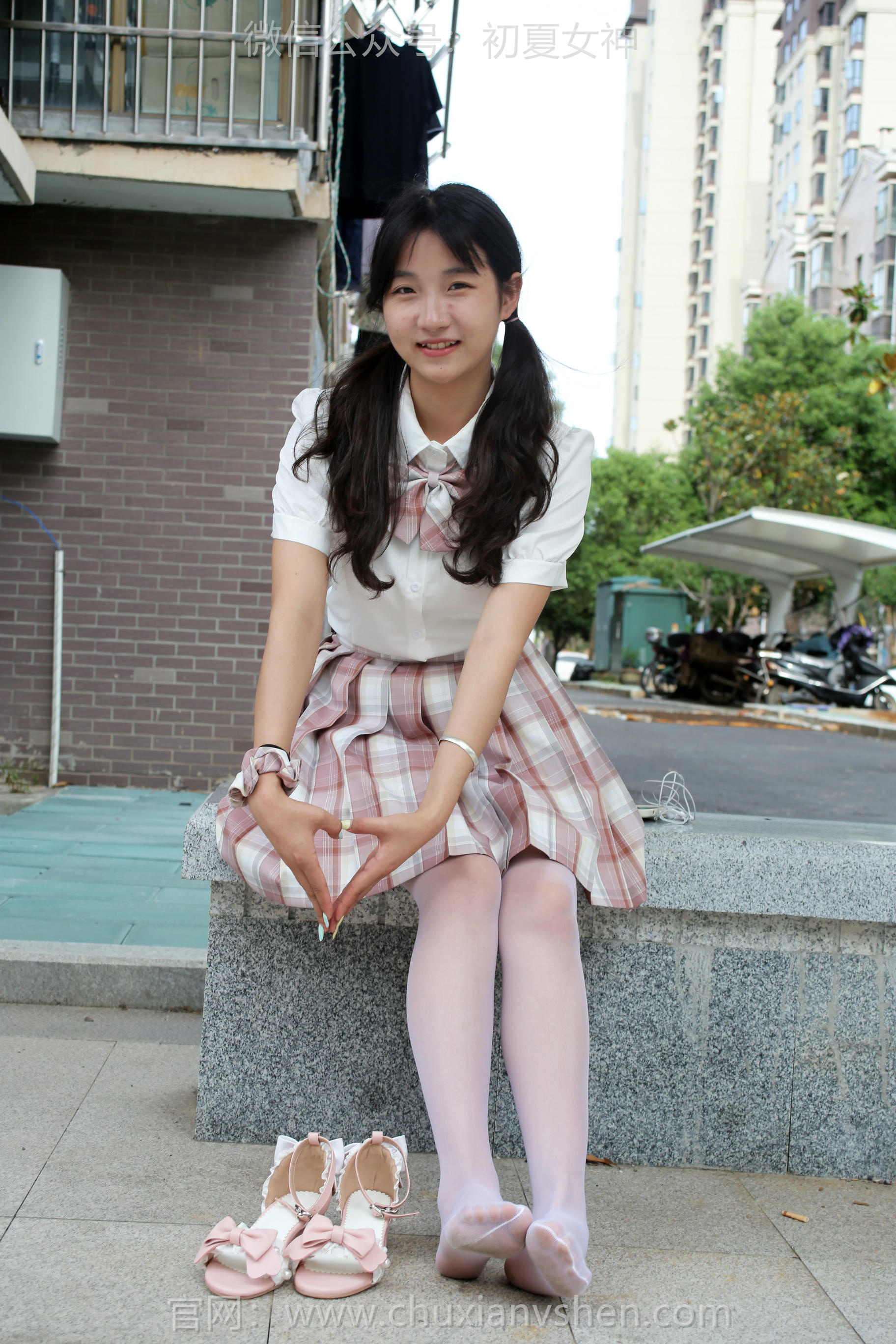 初夏女神 NO.212 点点 优雅自然 [95P1V-3.79GB]_第4集