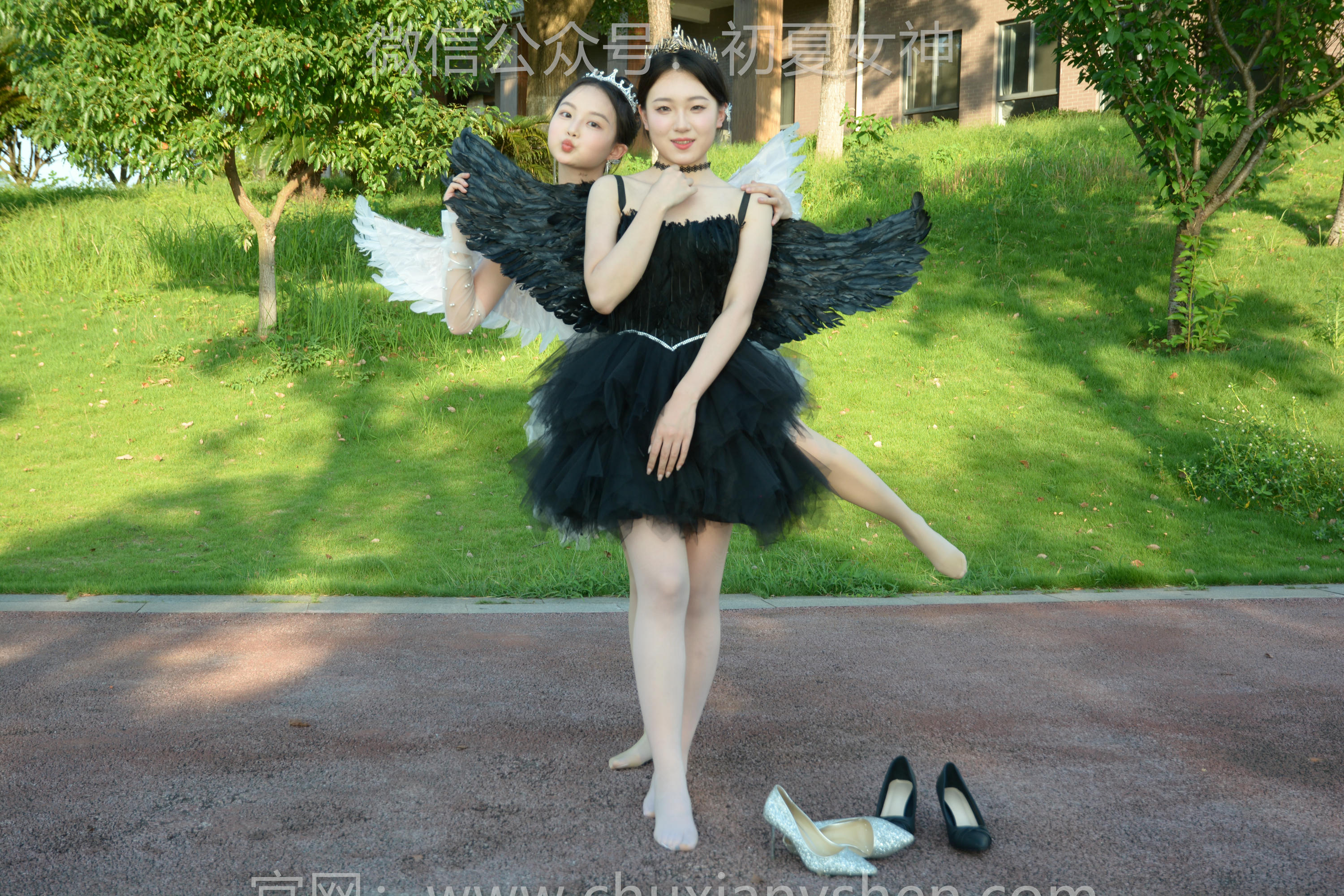 初夏女神 NO.213 双双、环环 黑白天使 [140P1V-6.10GB]_第2集