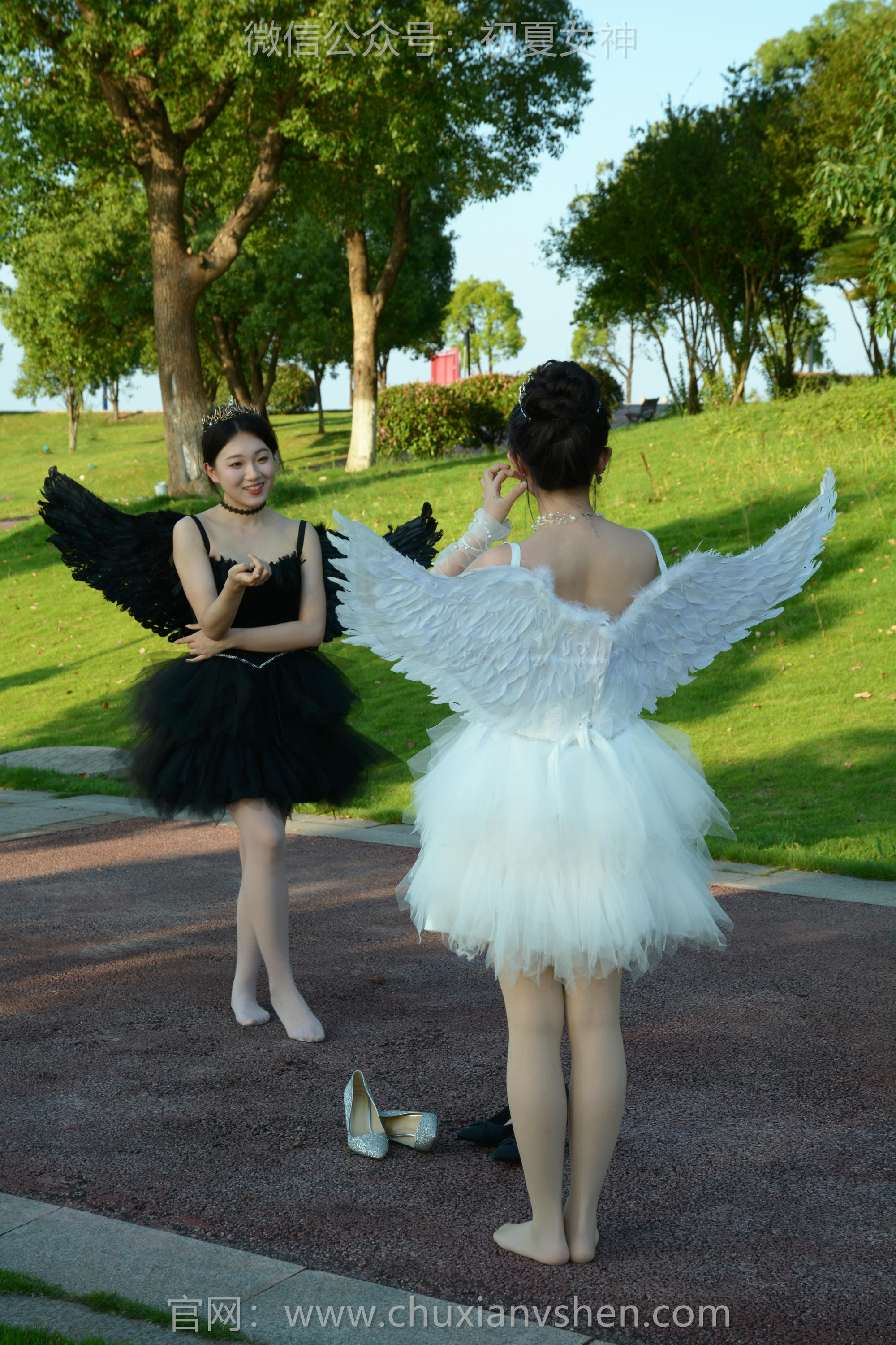 初夏女神 NO.213 双双、环环 黑白天使 [140P1V-6.10GB]_第2集