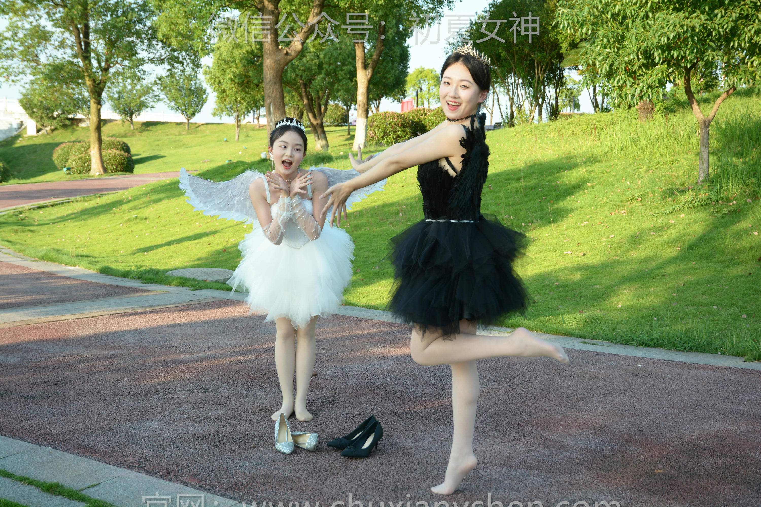 初夏女神 NO.213 双双、环环 黑白天使 [140P1V-6.10GB]_第2集