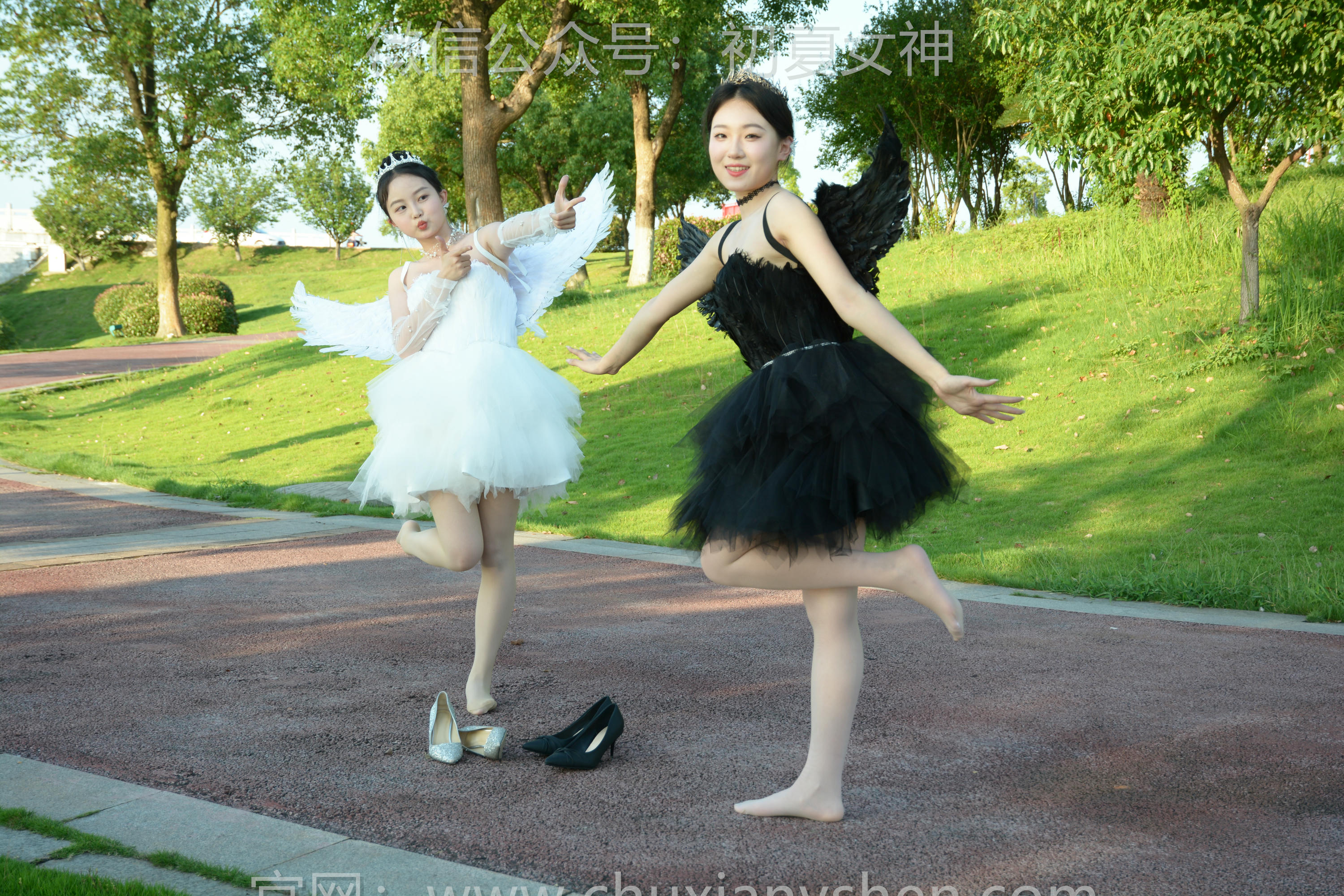 初夏女神 NO.213 双双、环环 黑白天使 [140P1V-6.10GB]_第2集