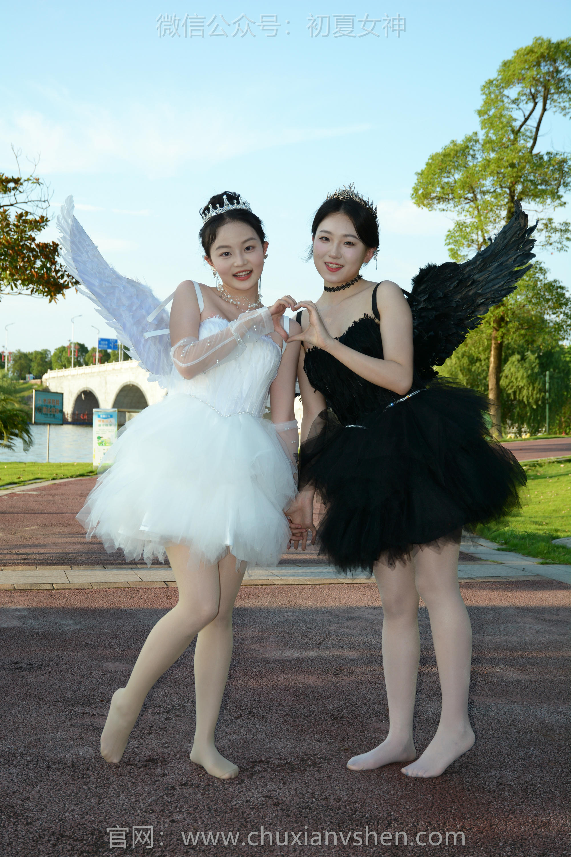 初夏女神 NO.213 双双、环环 黑白天使 [140P1V-6.10GB]_第3集