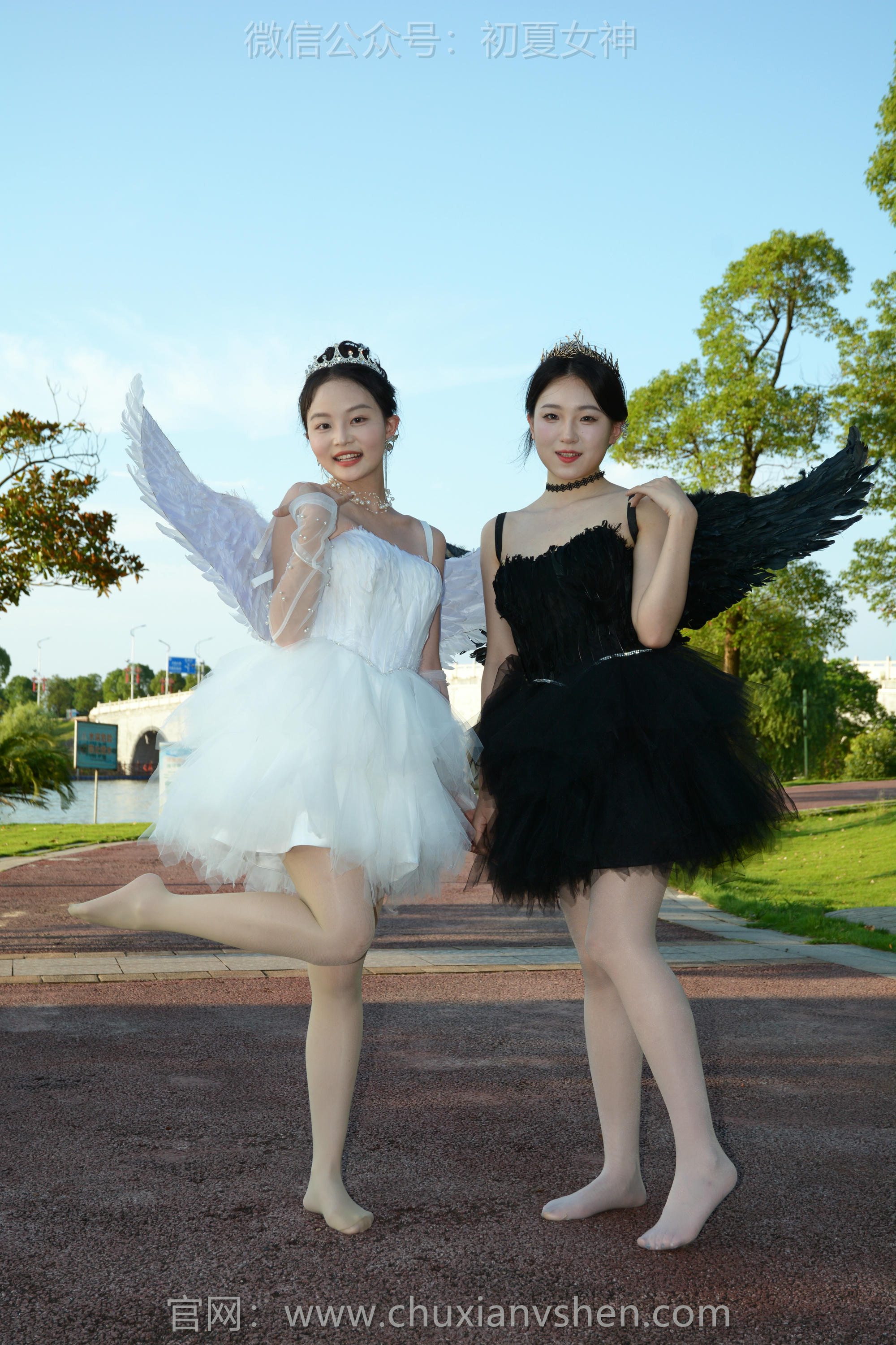 初夏女神 NO.213 双双、环环 黑白天使 [140P1V-6.10GB]_第3集