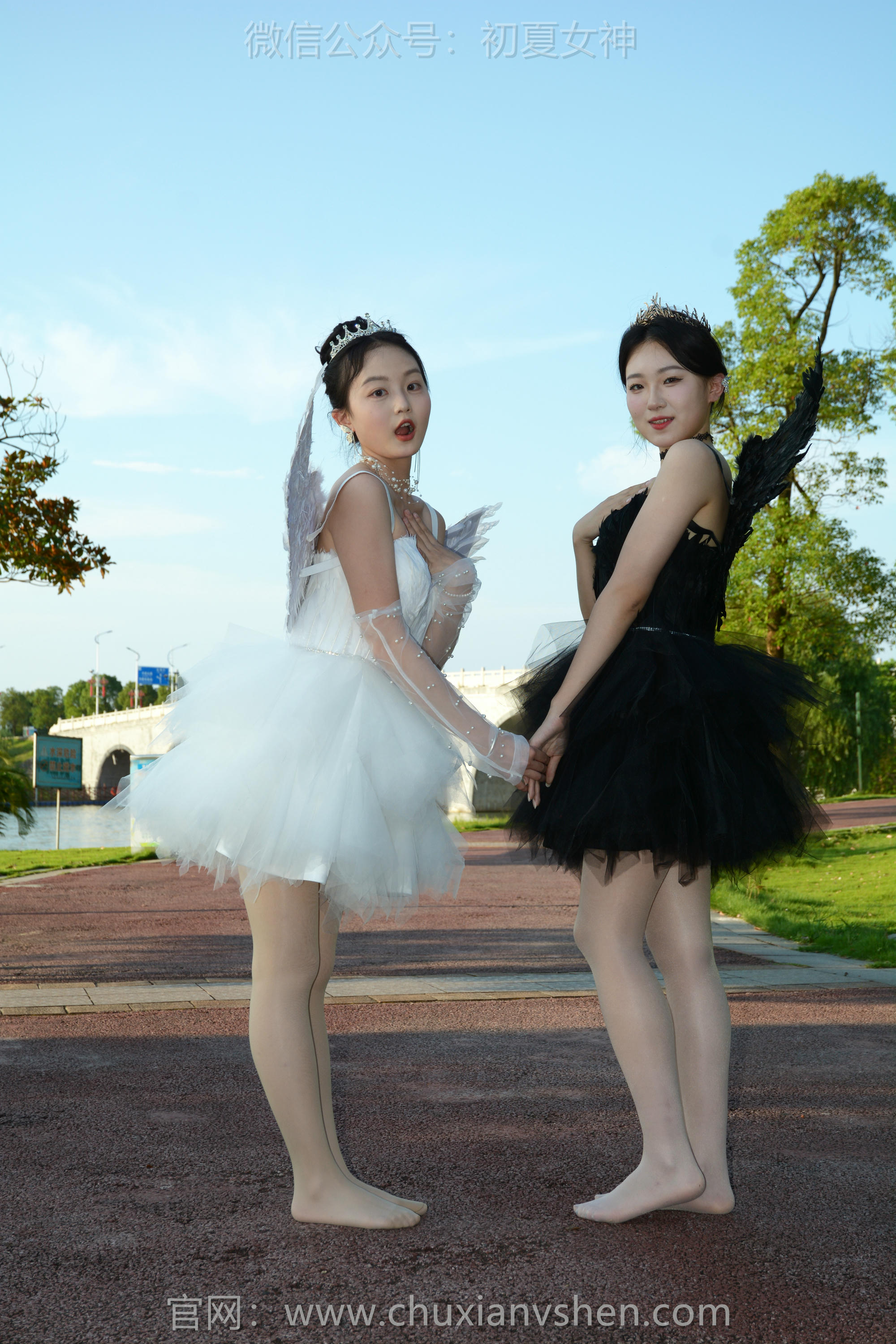 初夏女神 NO.213 双双、环环 黑白天使 [140P1V-6.10GB]_第3集