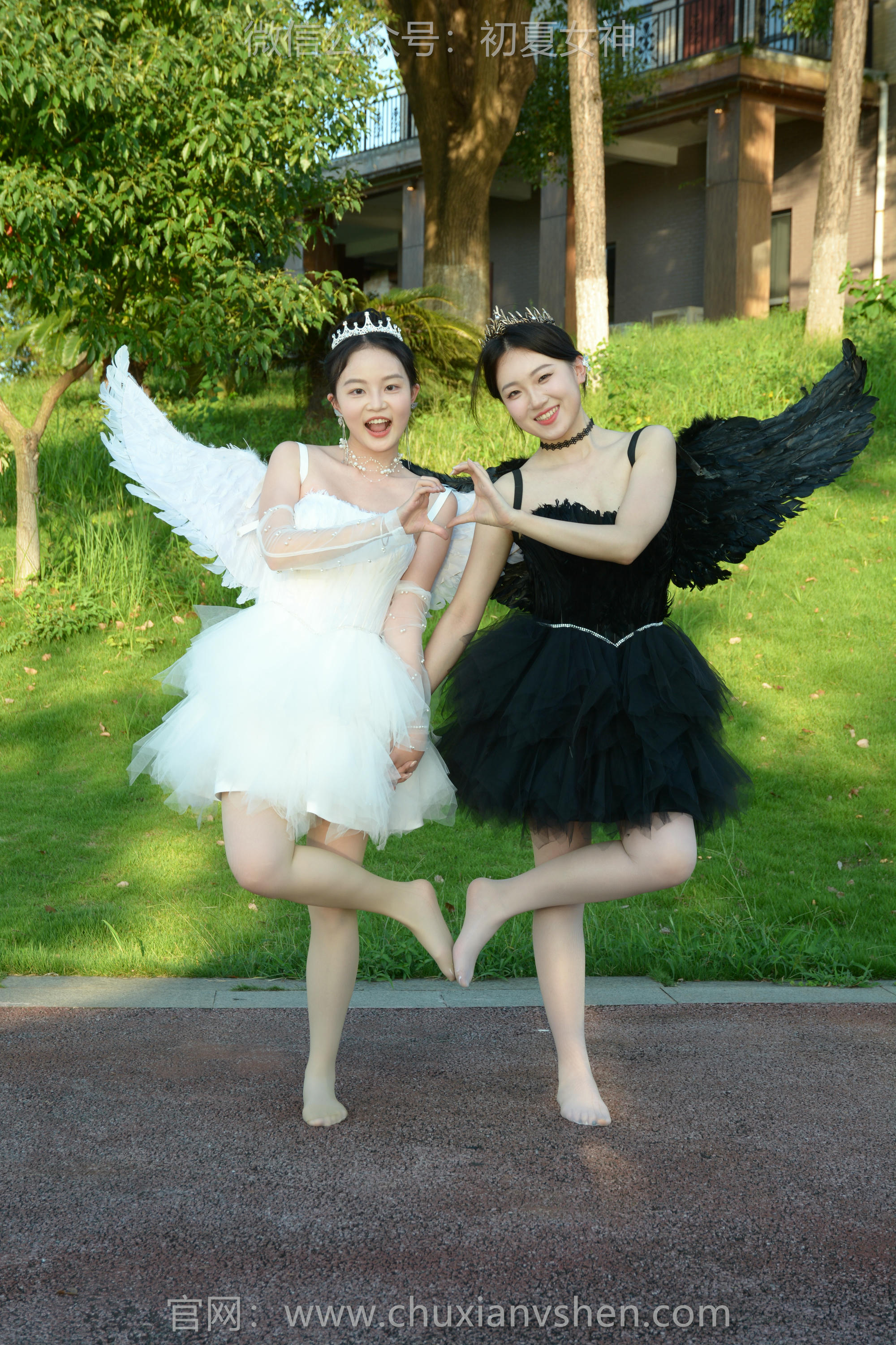 初夏女神 NO.213 双双、环环 黑白天使 [140P1V-6.10GB]_第3集