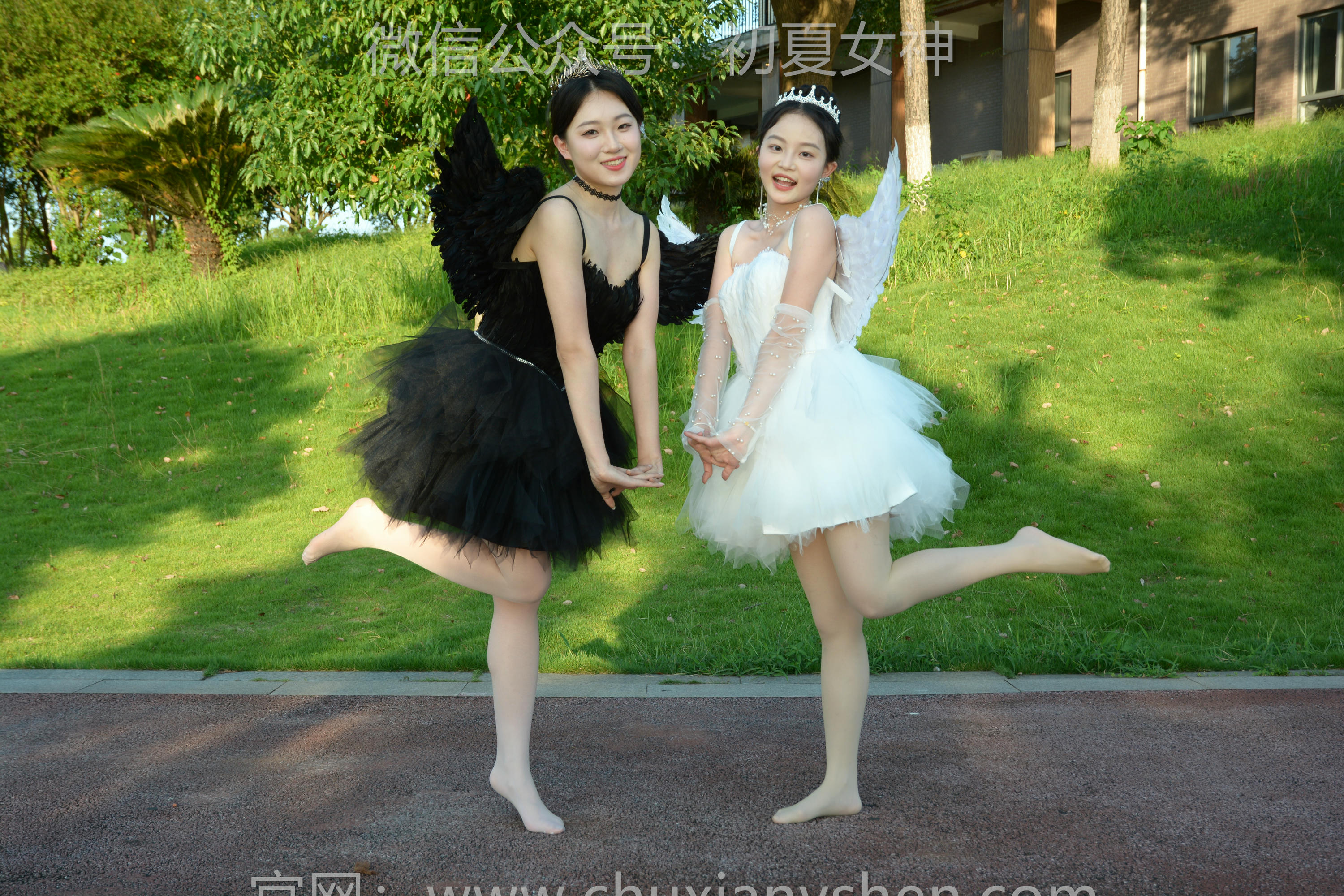 初夏女神 NO.213 双双、环环 黑白天使 [140P1V-6.10GB]_第3集