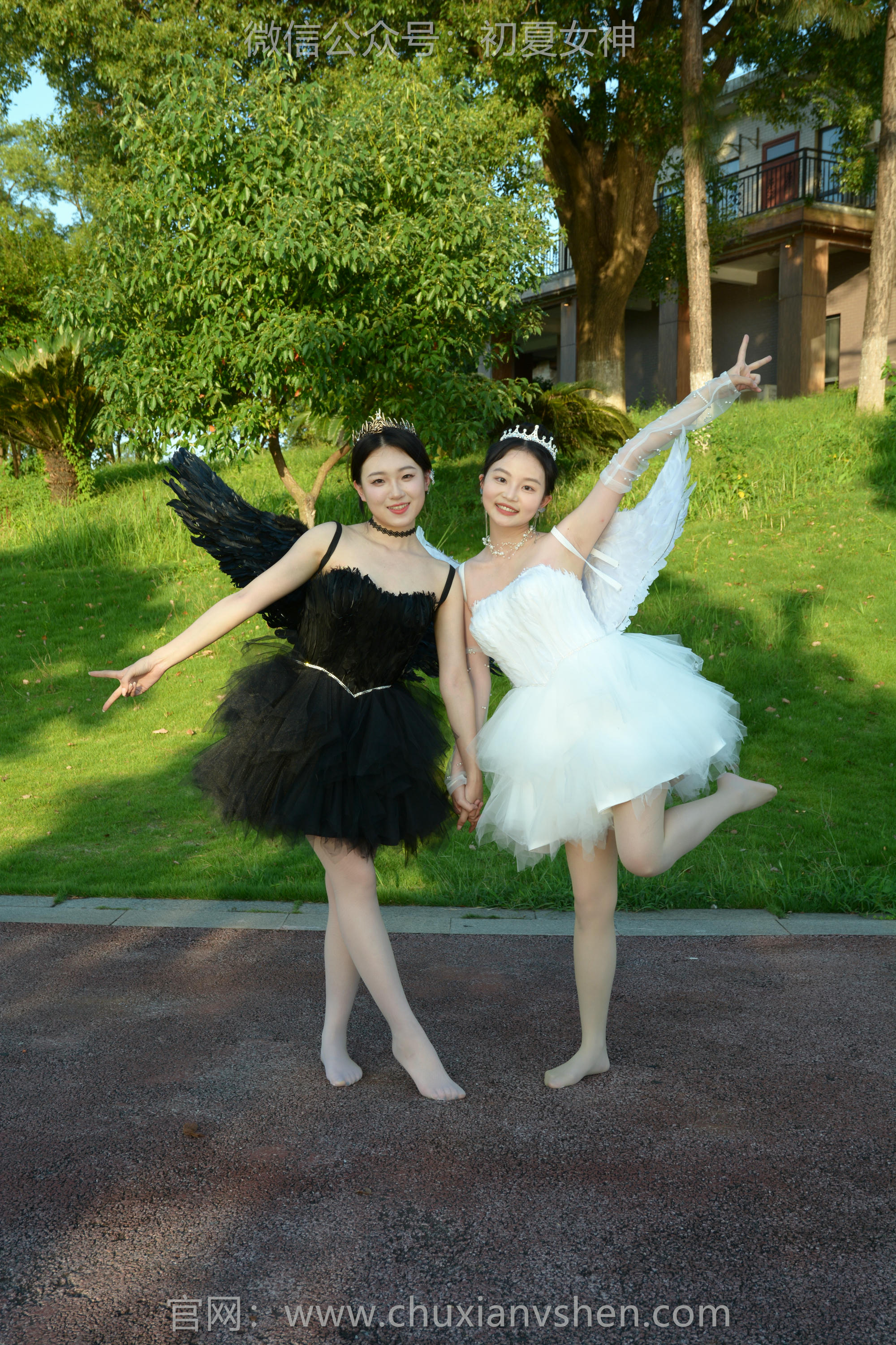 初夏女神 NO.213 双双、环环 黑白天使 [140P1V-6.10GB]_第3集