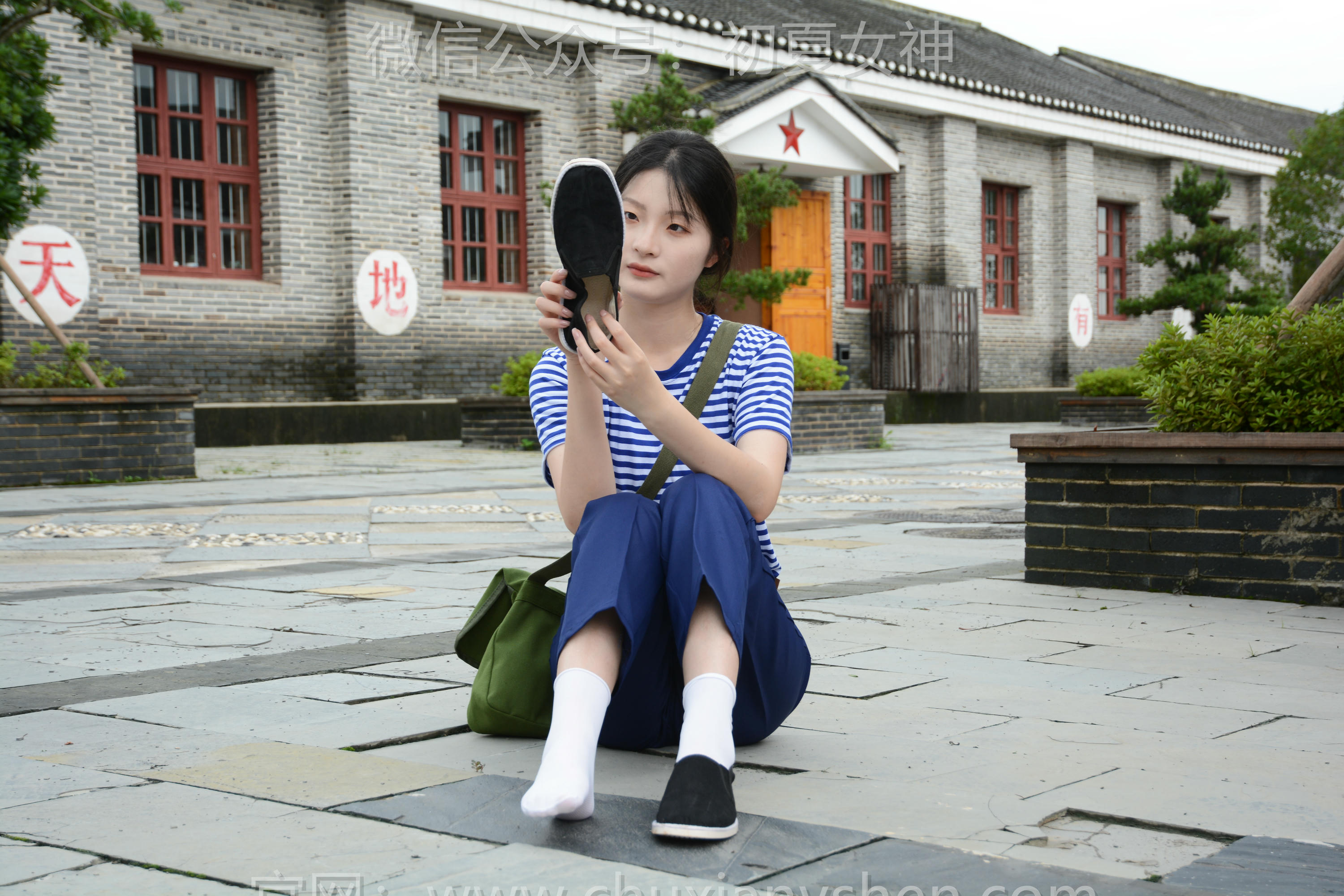 初夏女神 NO.214 安妮 怀旧专场 [140P1V-5.89GB]_第3集