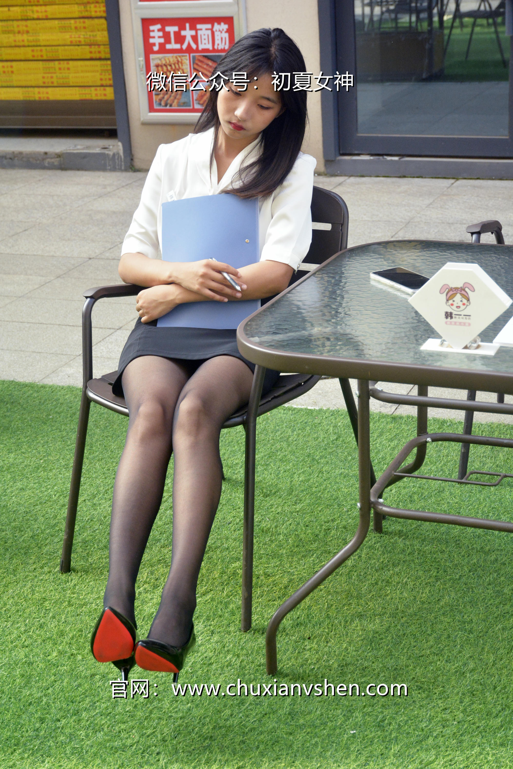 初夏女神 NO.021 点点 黑白正装[140P+1V／5.48GB]_第2集