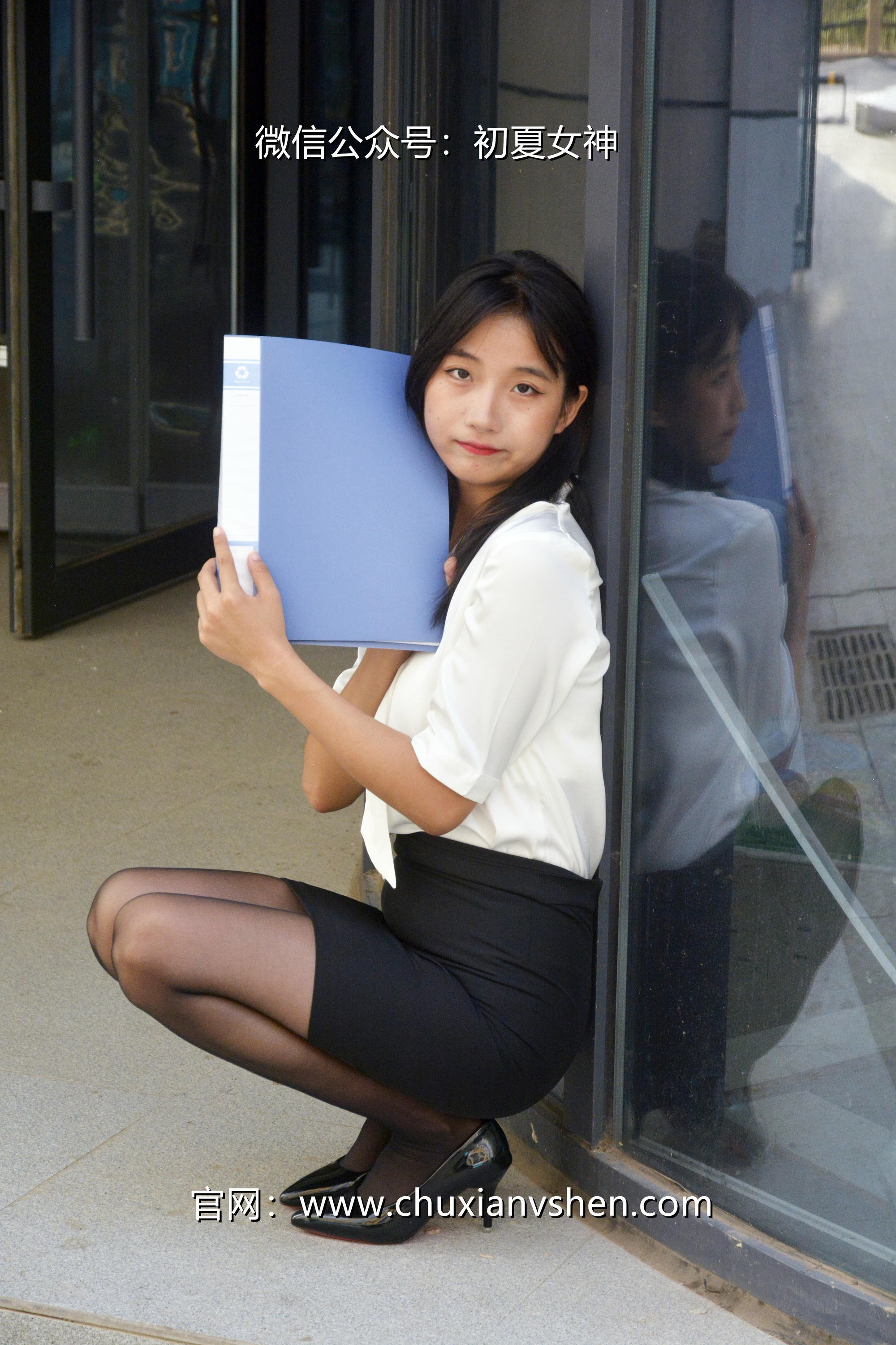 初夏女神 NO.021 点点 黑白正装[140P+1V／5.48GB]_第2集