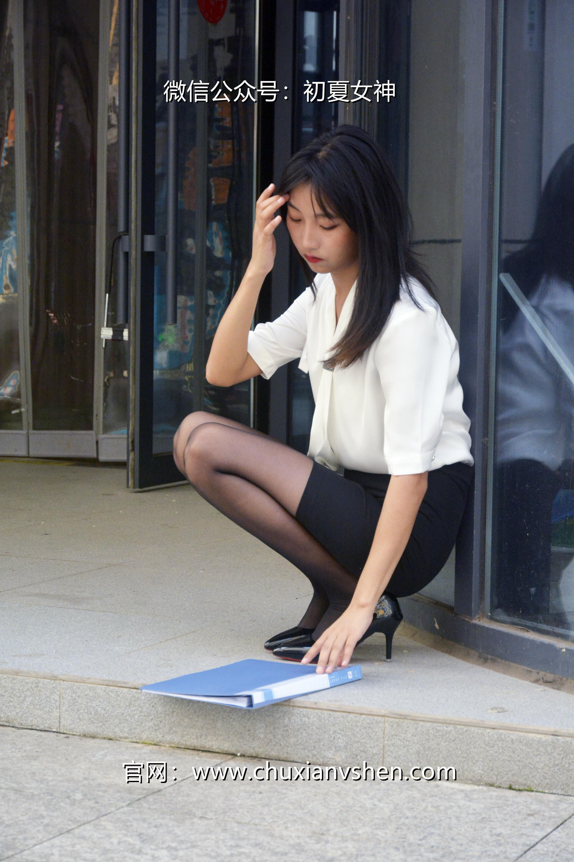 初夏女神 NO.021 点点 黑白正装[140P+1V／5.48GB]_第2集