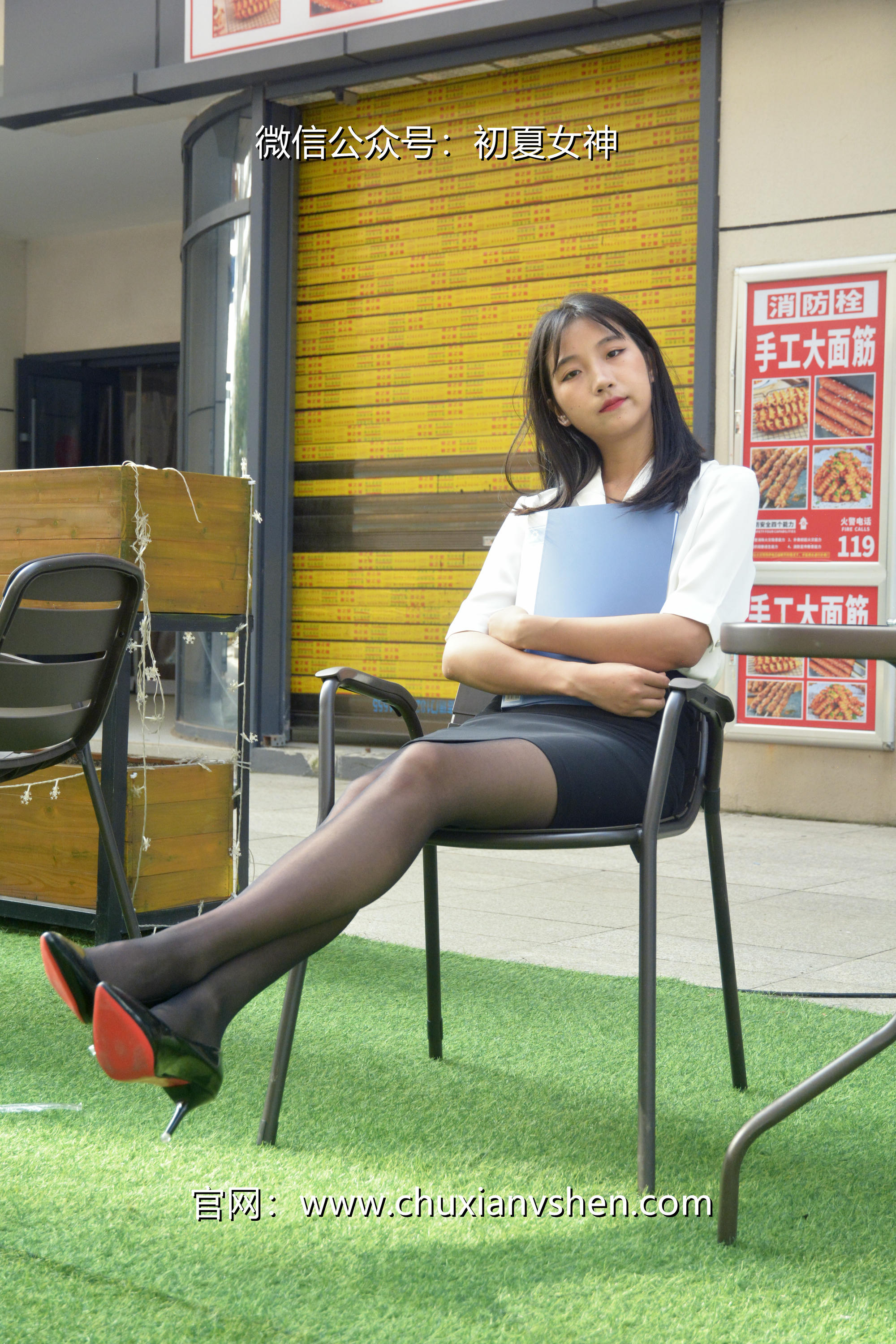 初夏女神 NO.021 点点 黑白正装[140P+1V／5.48GB]_第3集