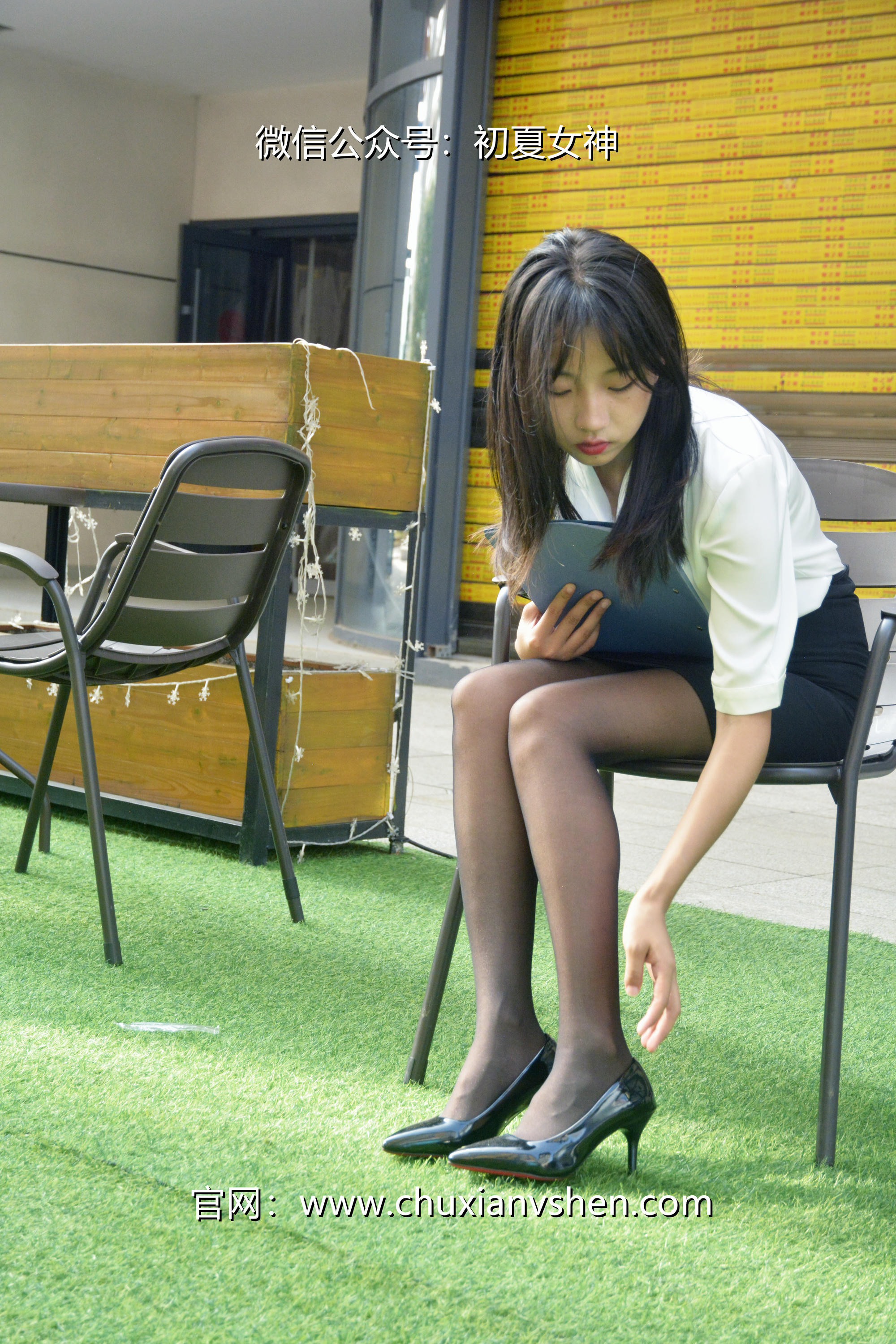 初夏女神 NO.021 点点 黑白正装[140P+1V／5.48GB]_第3集