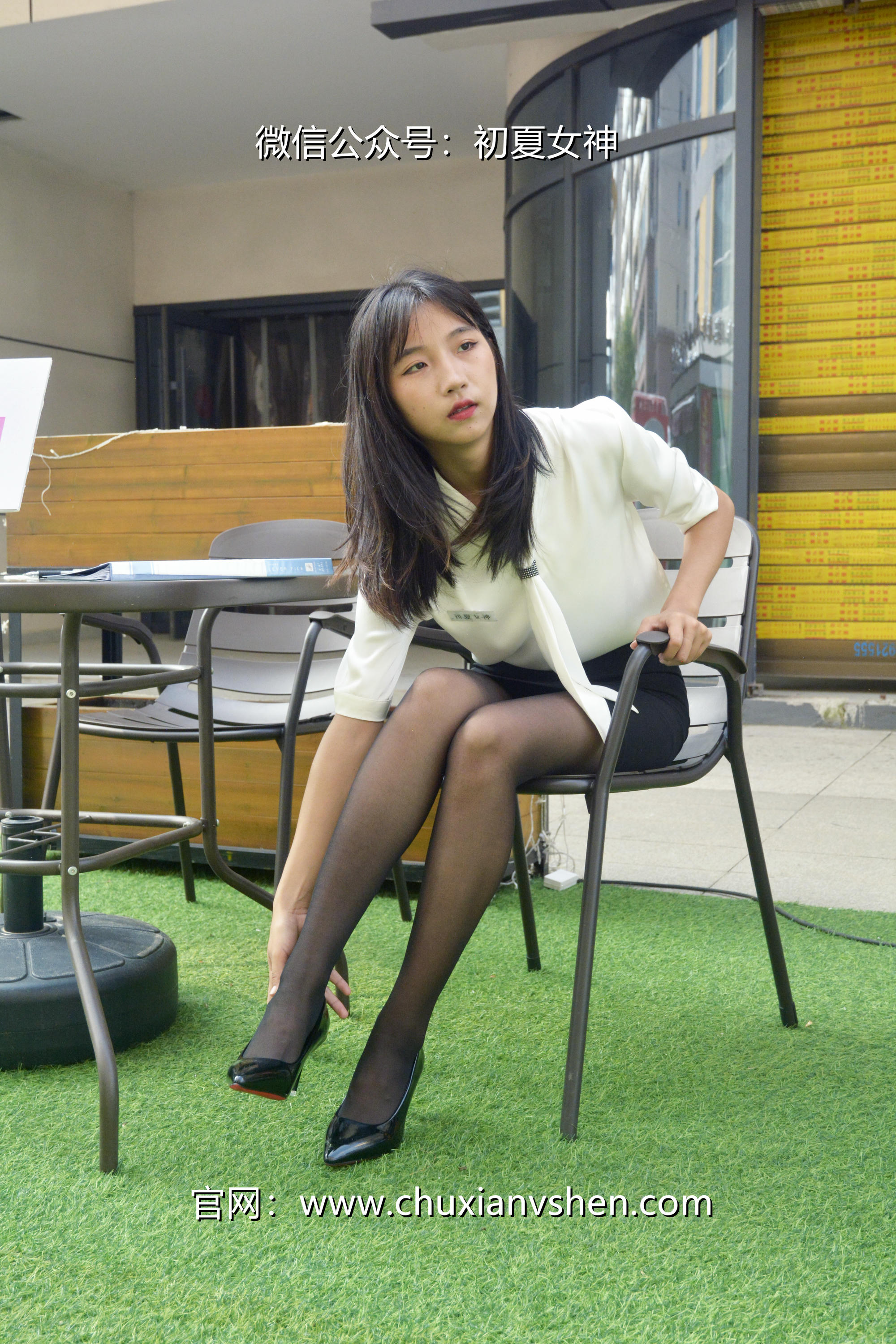 初夏女神 NO.021 点点 黑白正装[140P+1V／5.48GB]_第5集