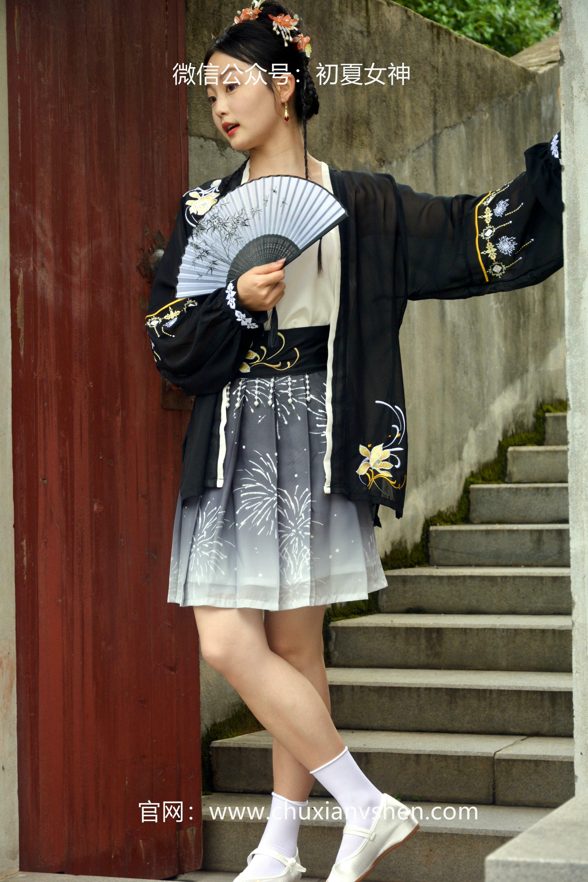 初夏女神 NO.041 双双 汉元素[160P+1V／3.36GB]_第1集