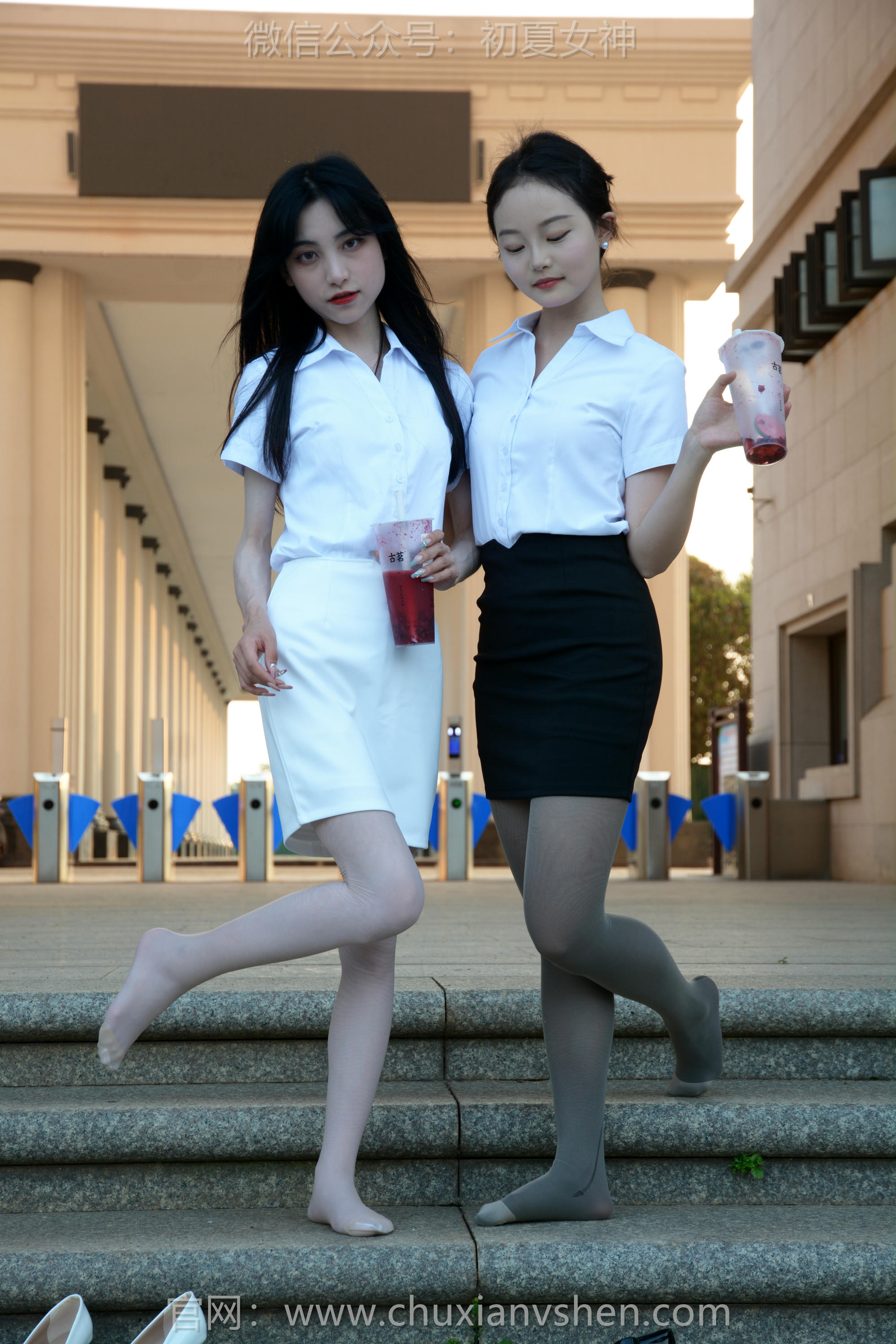 初夏女神 NO.217 柒柒、双双 黑白正装 [90P1V-3.59GB]_第2集