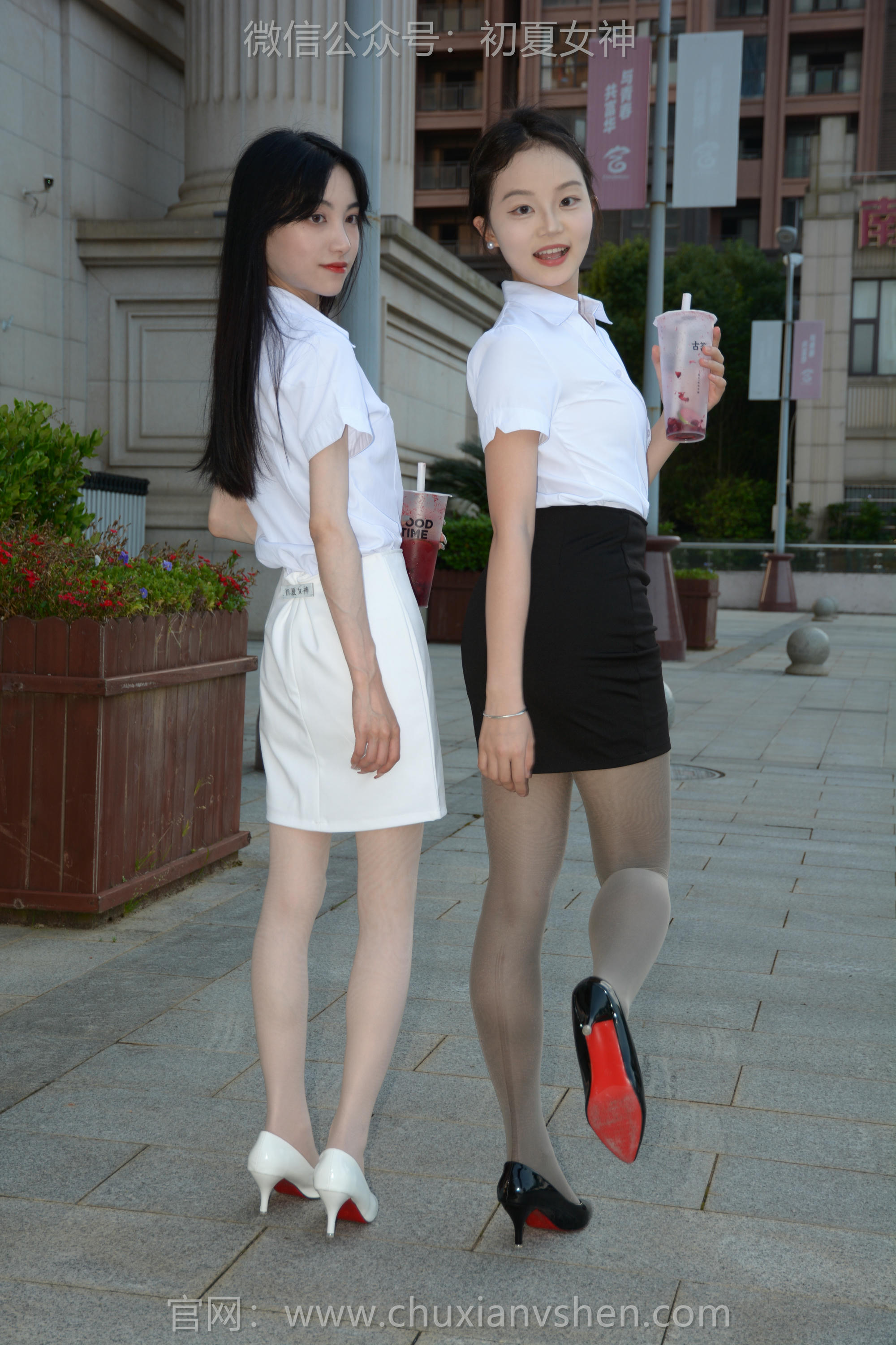 初夏女神 NO.217 柒柒、双双 黑白正装 [90P1V-3.59GB]_第3集