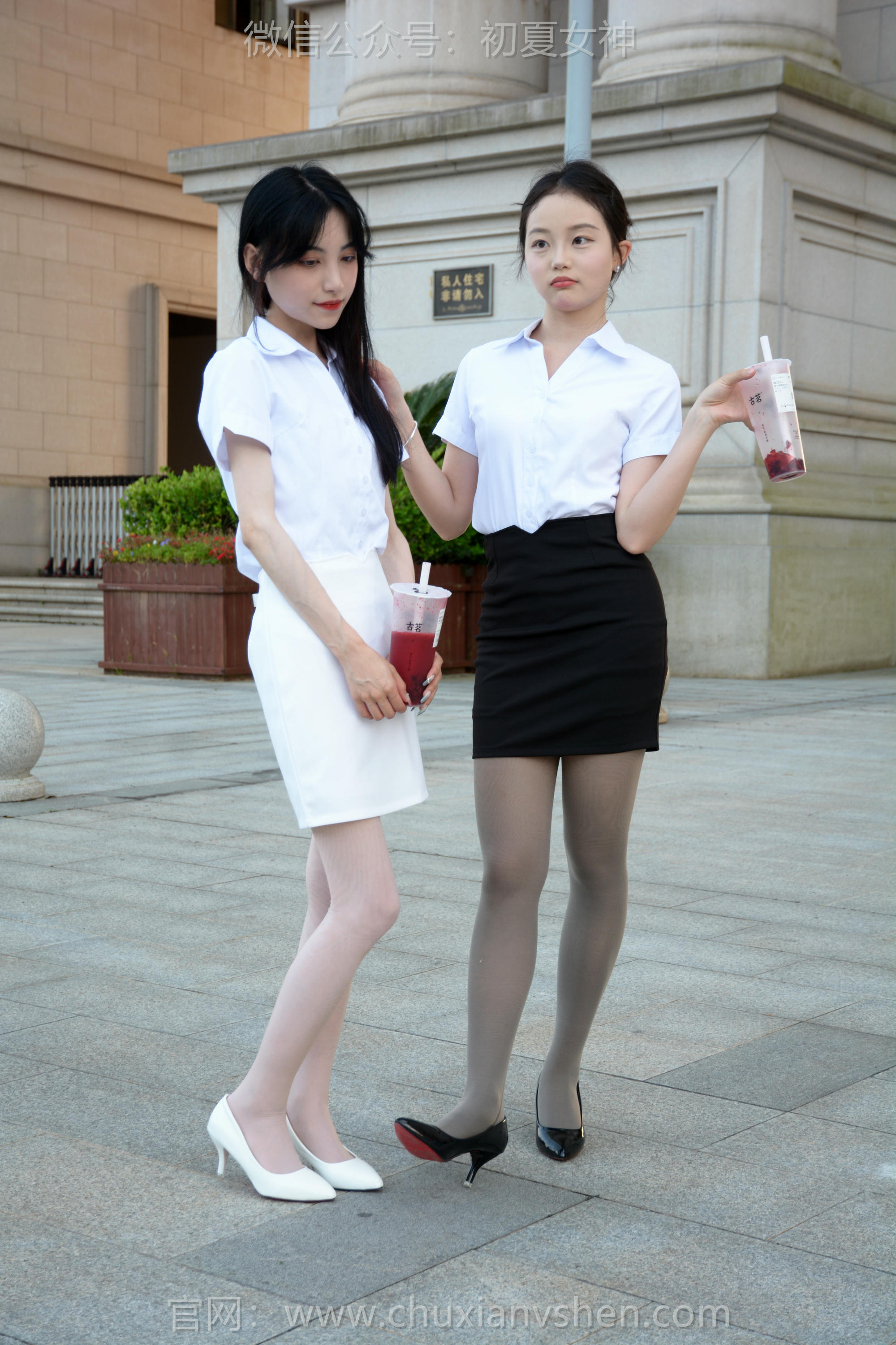 初夏女神 NO.217 柒柒、双双 黑白正装 [90P1V-3.59GB]_第1集