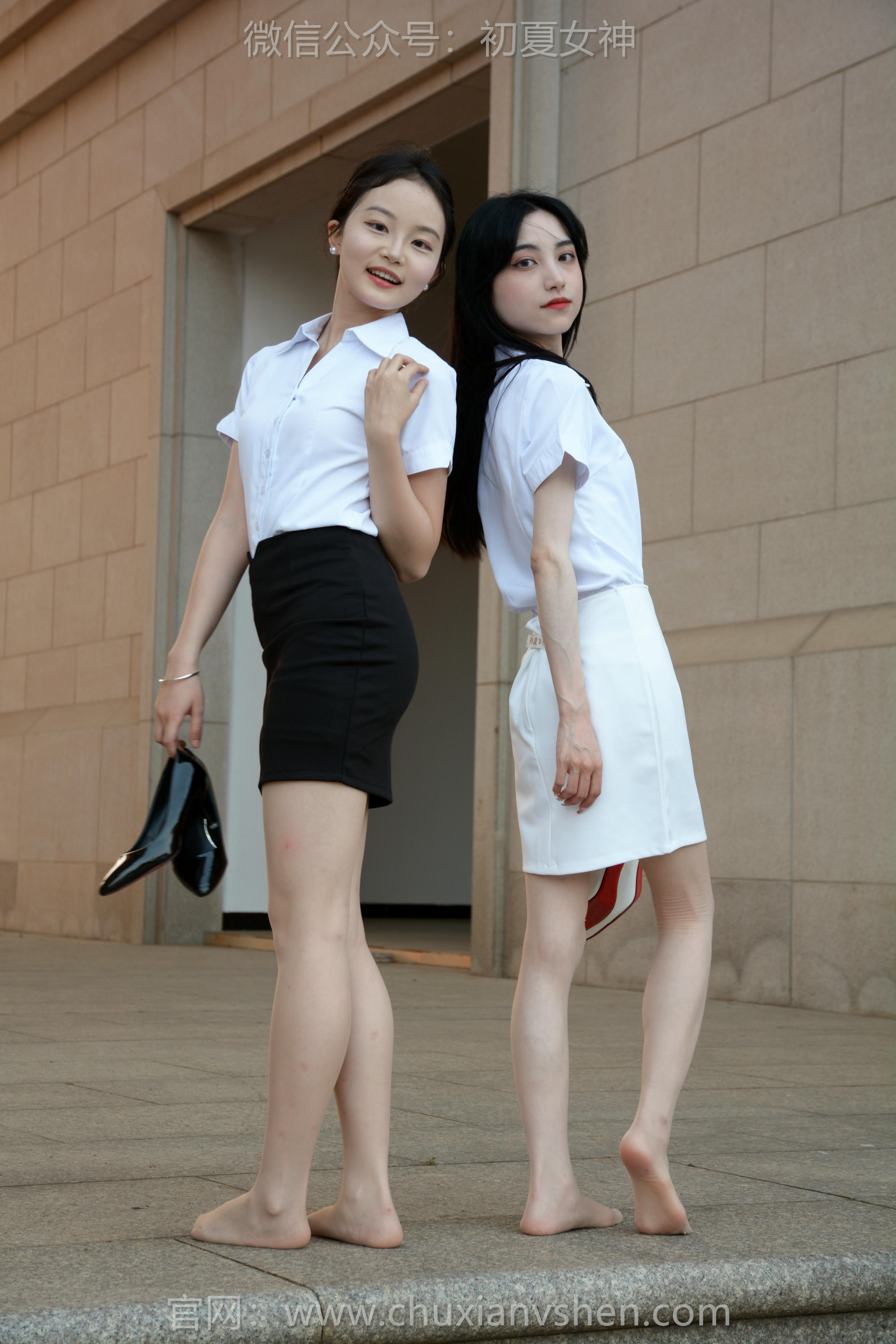 初夏女神 NO.217 柒柒、双双 黑白正装 [90P1V-3.59GB]_第4集