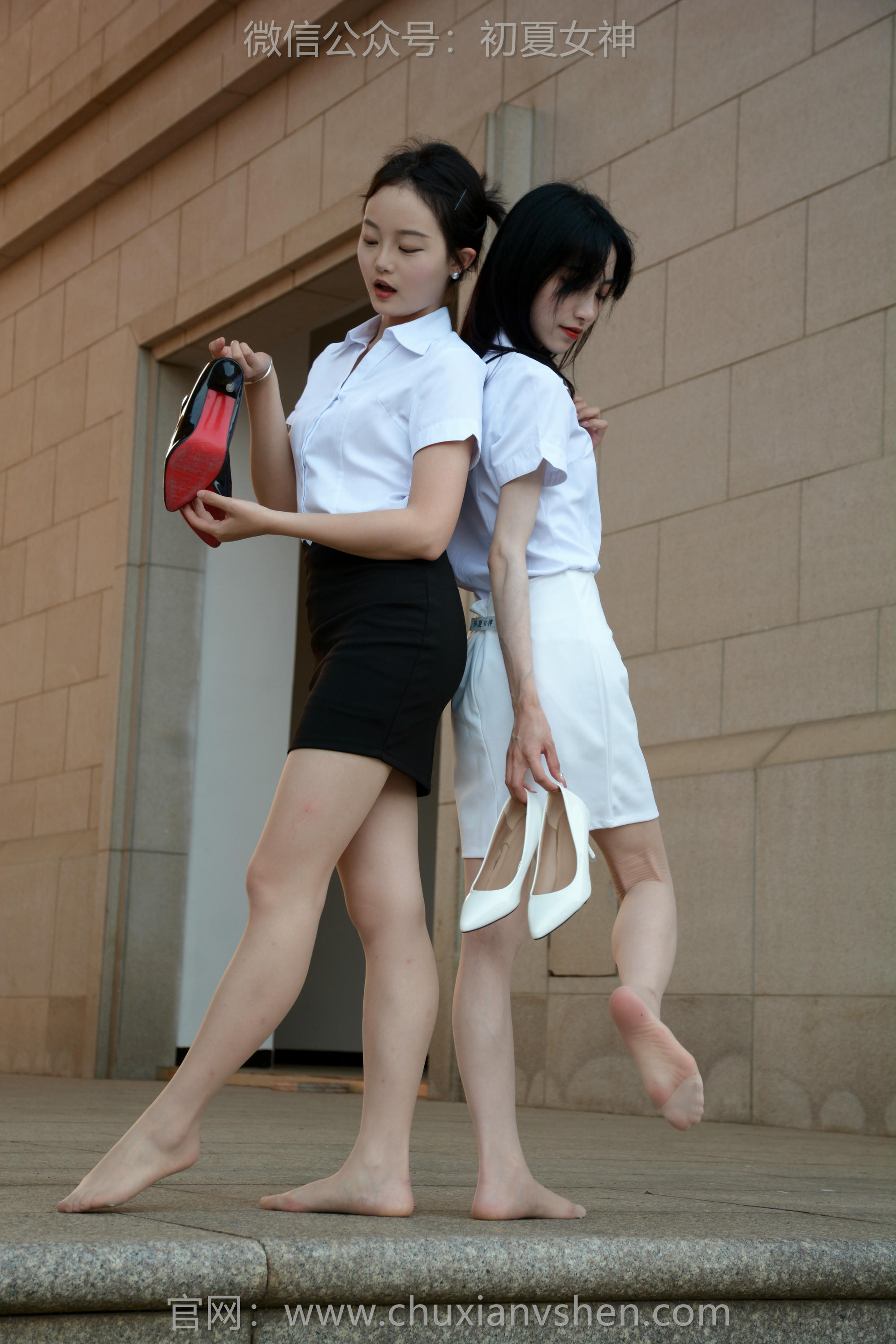 初夏女神 NO.217 柒柒、双双 黑白正装 [90P1V-3.59GB]_第4集