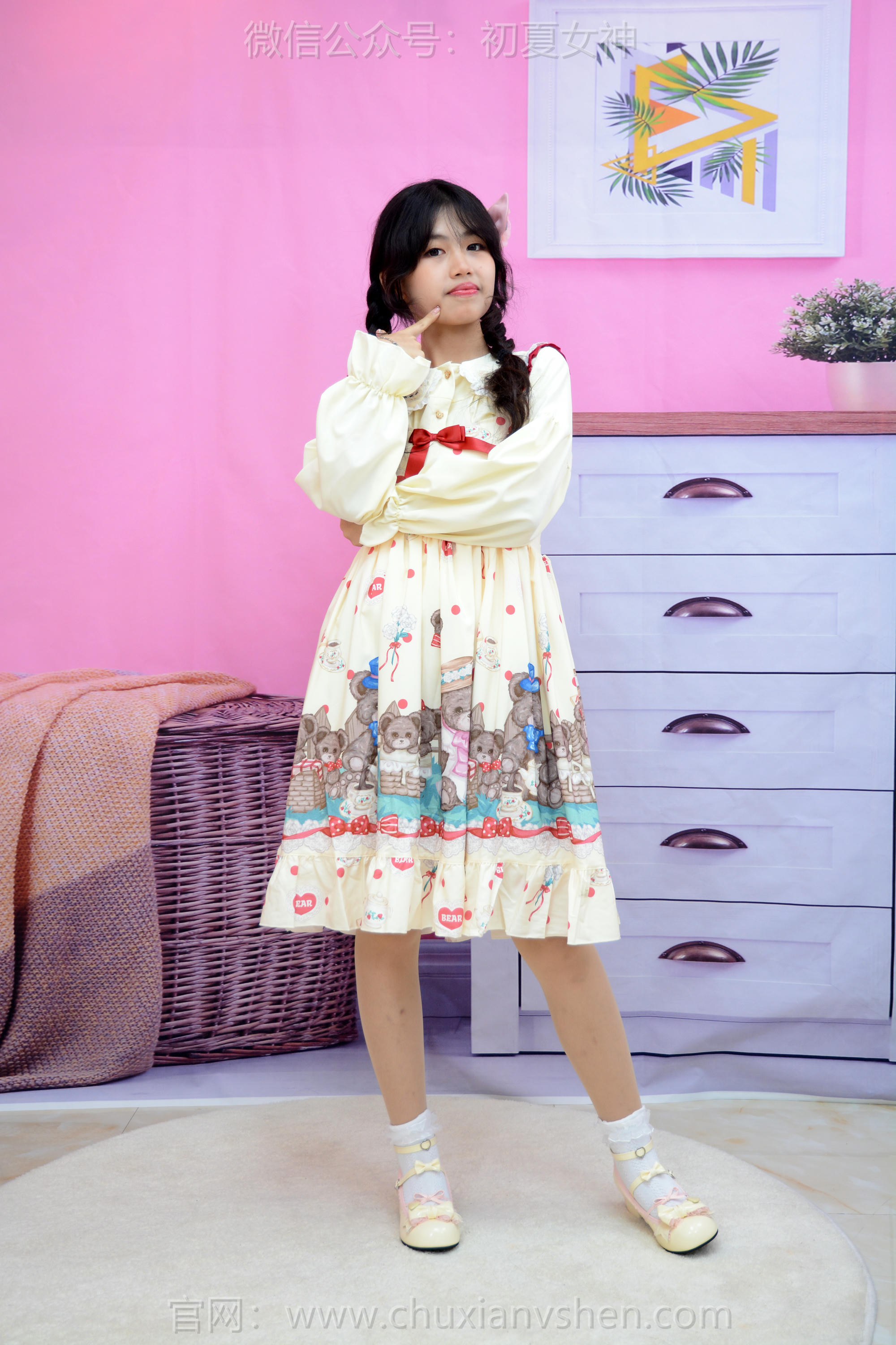 初夏女神 NO.220 希希 再见高中 [88P1V-3.89GB]_第1集