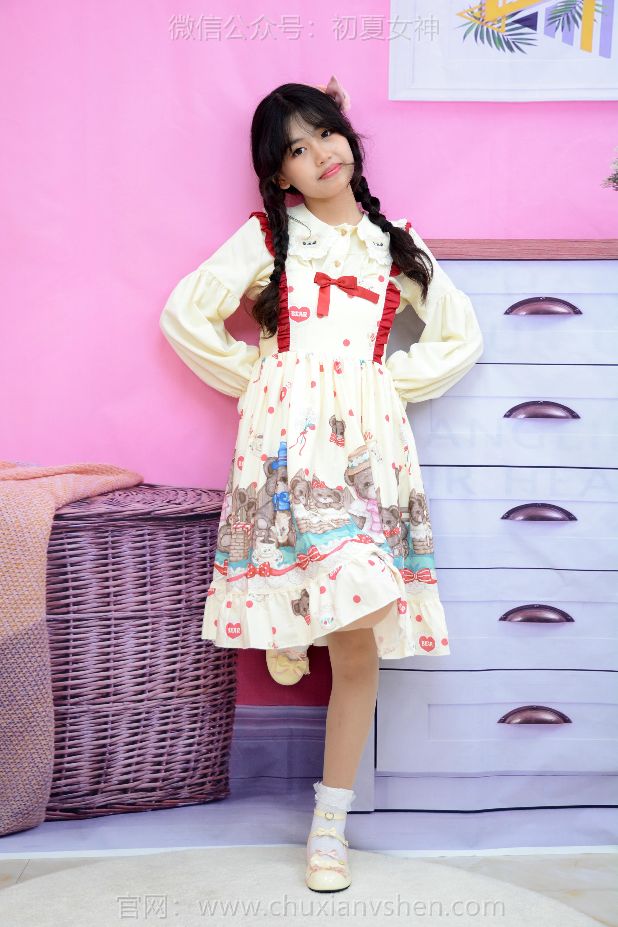 初夏女神 NO.220 希希 再见高中 [88P1V-3.89GB]_第1集