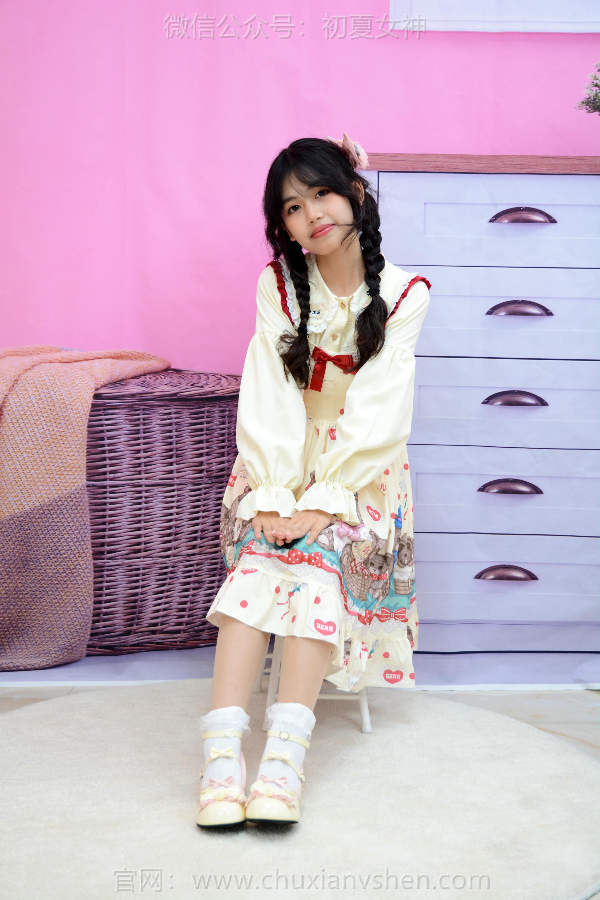 初夏女神 NO.220 希希 再见高中 [88P1V-3.89GB]_第1集