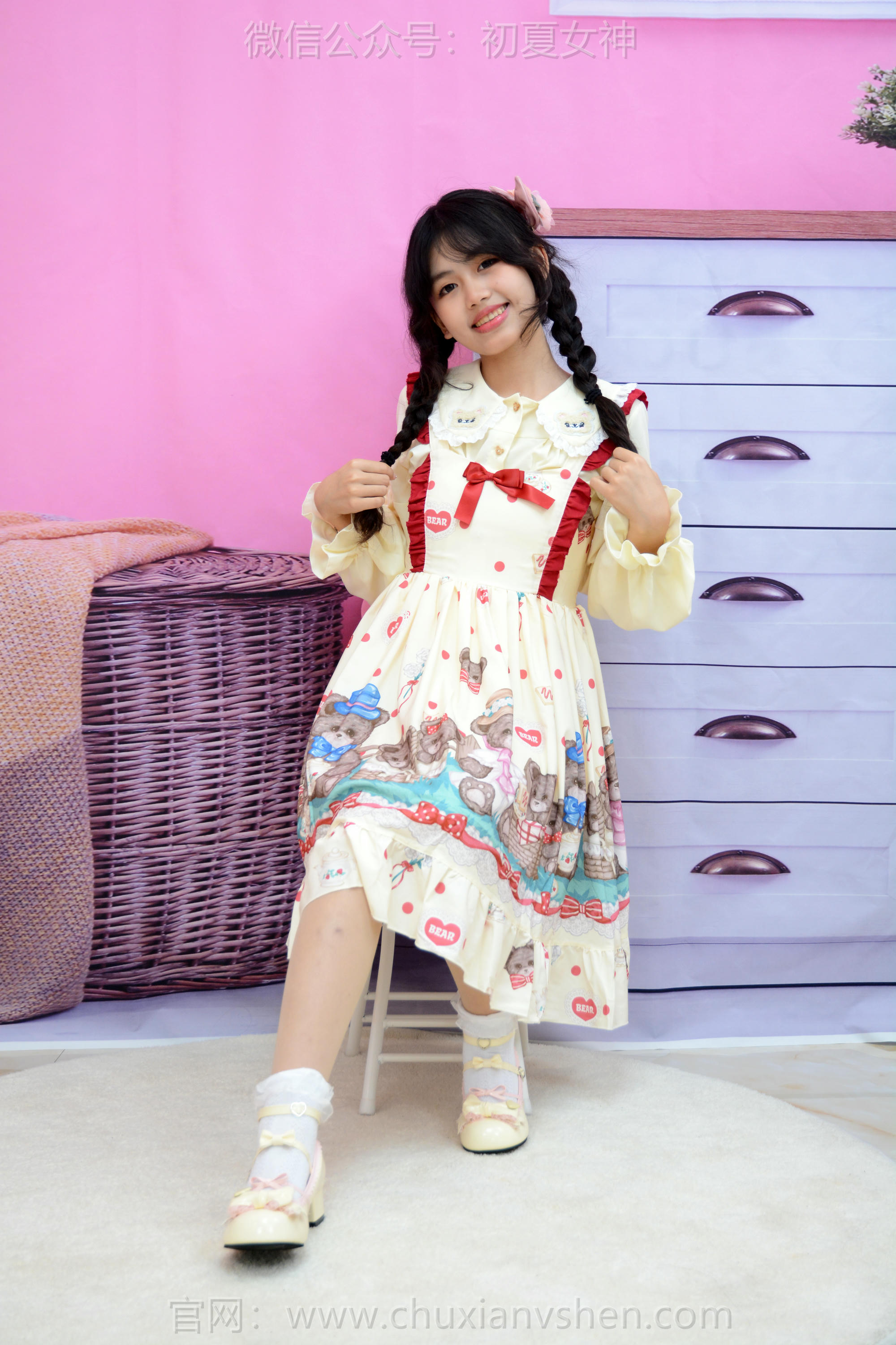 初夏女神 NO.220 希希 再见高中 [88P1V-3.89GB]_第1集