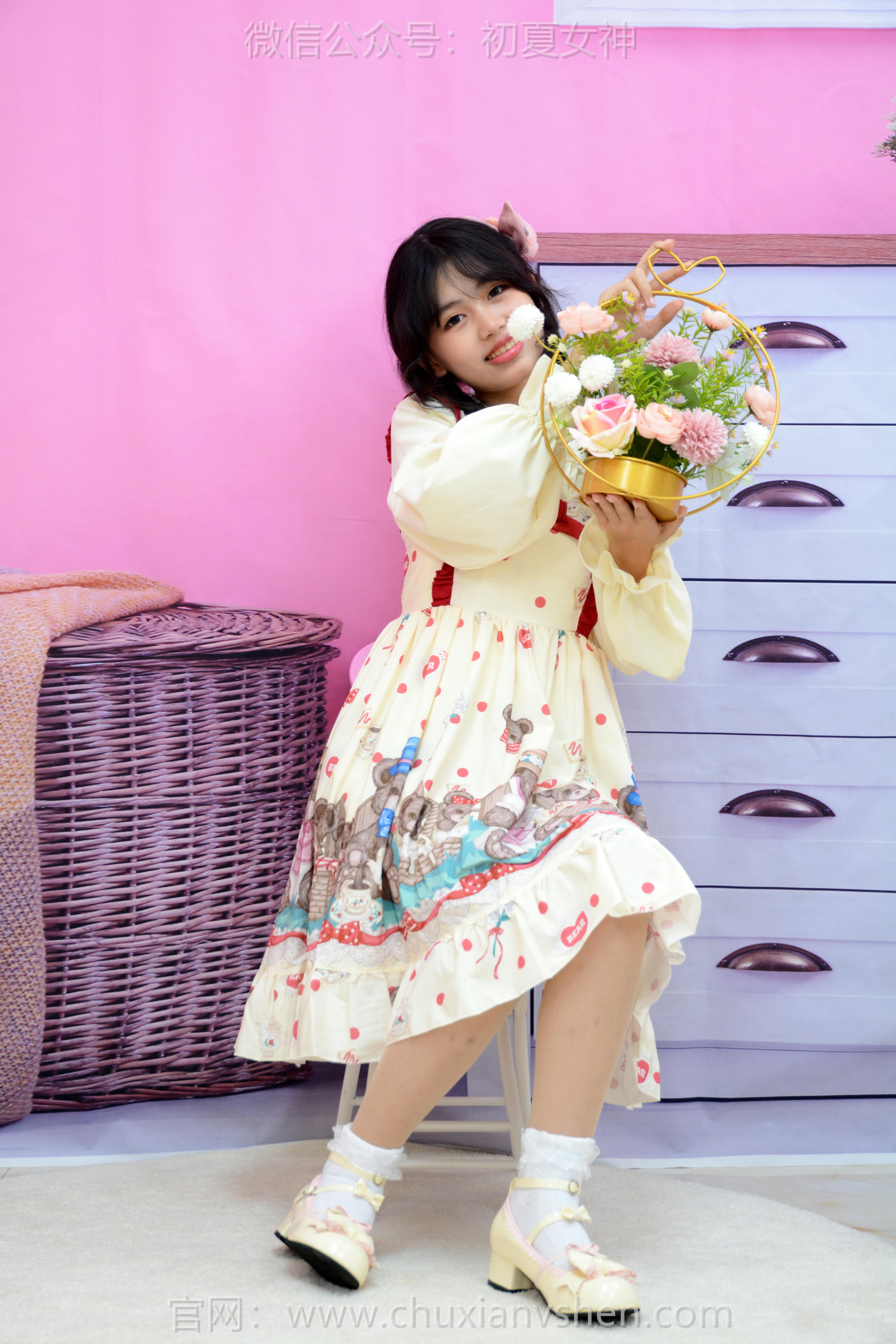 初夏女神 NO.220 希希 再见高中 [88P1V-3.89GB]_第2集