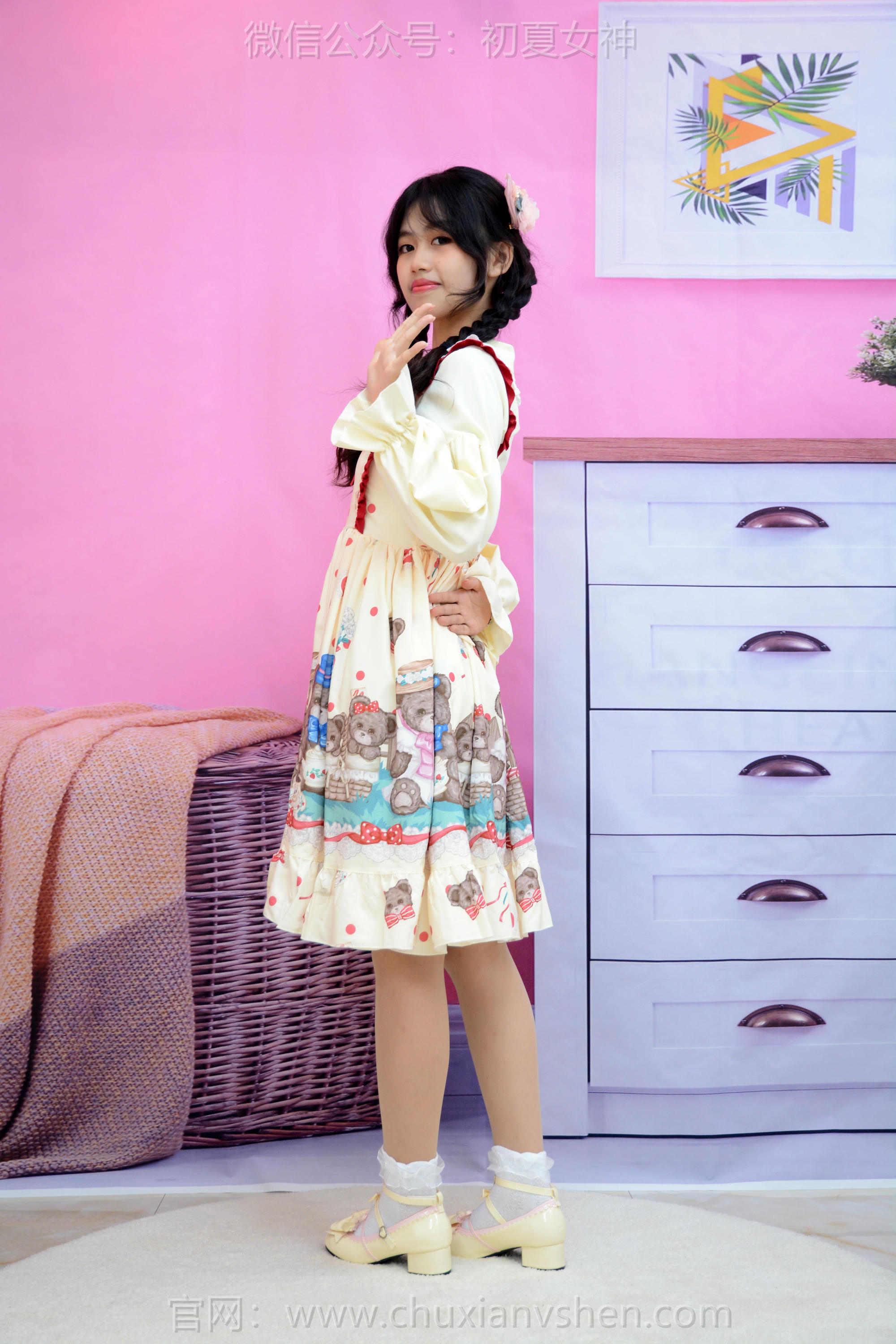 初夏女神 NO.220 希希 再见高中 [88P1V-3.89GB]_第1集