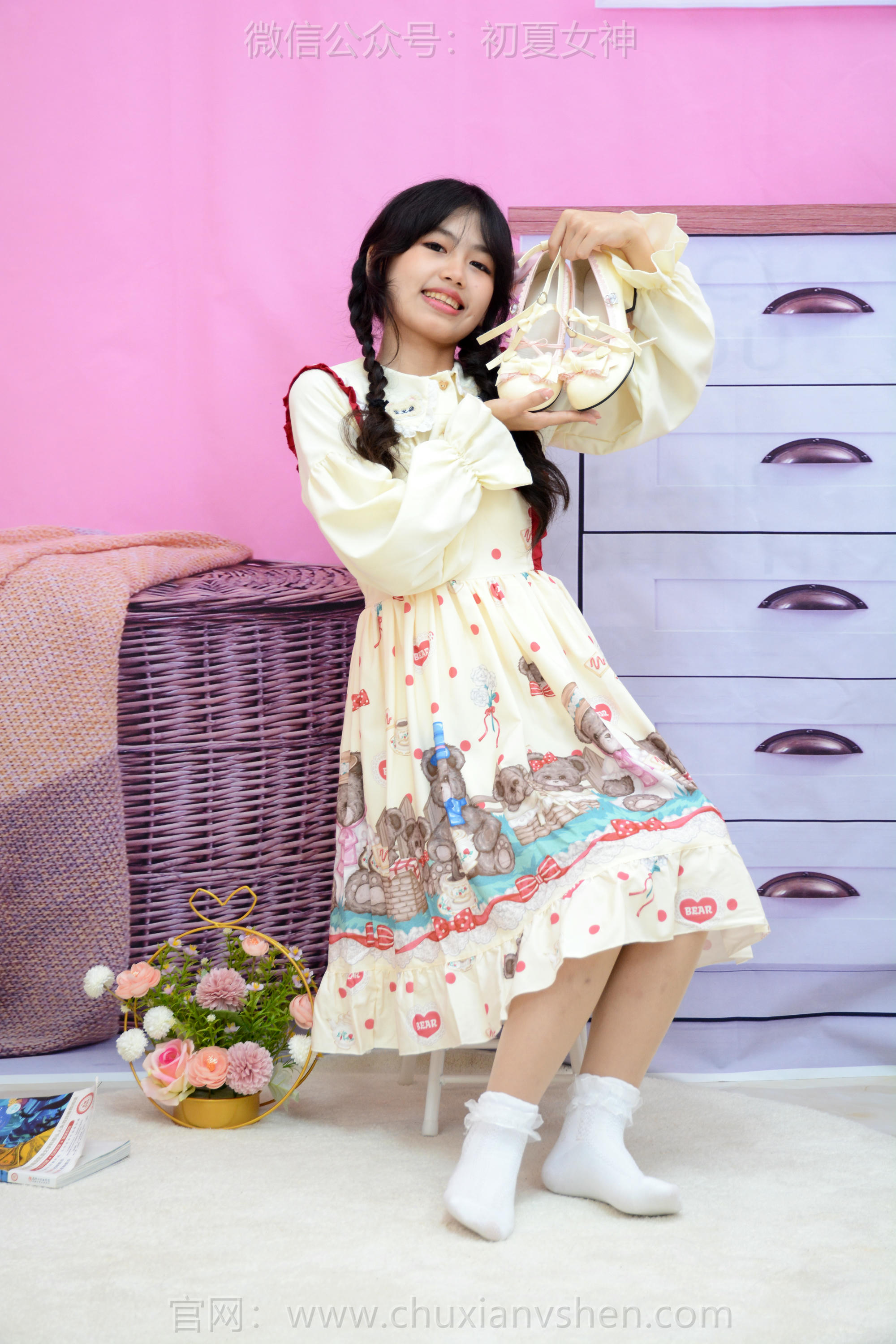 初夏女神 NO.220 希希 再见高中 [88P1V-3.89GB]_第3集