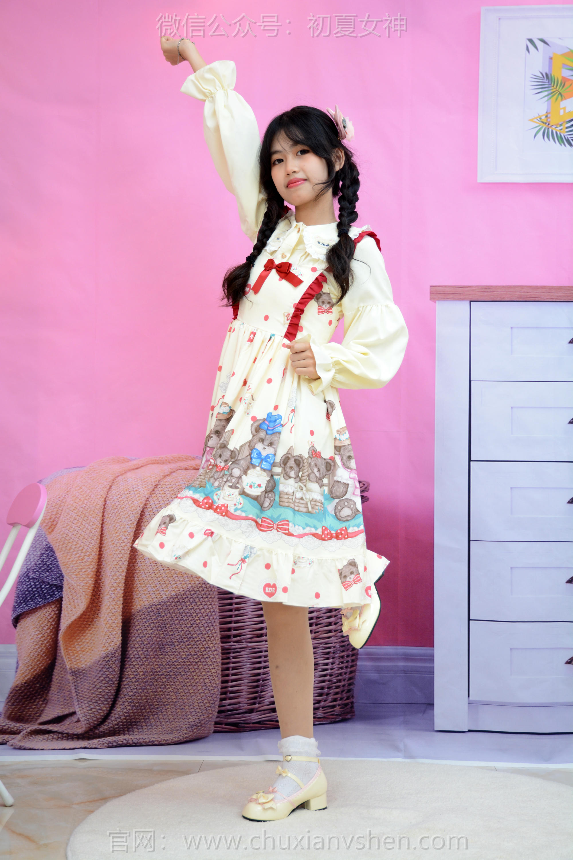 初夏女神 NO.220 希希 再见高中 [88P1V-3.89GB]_第1集