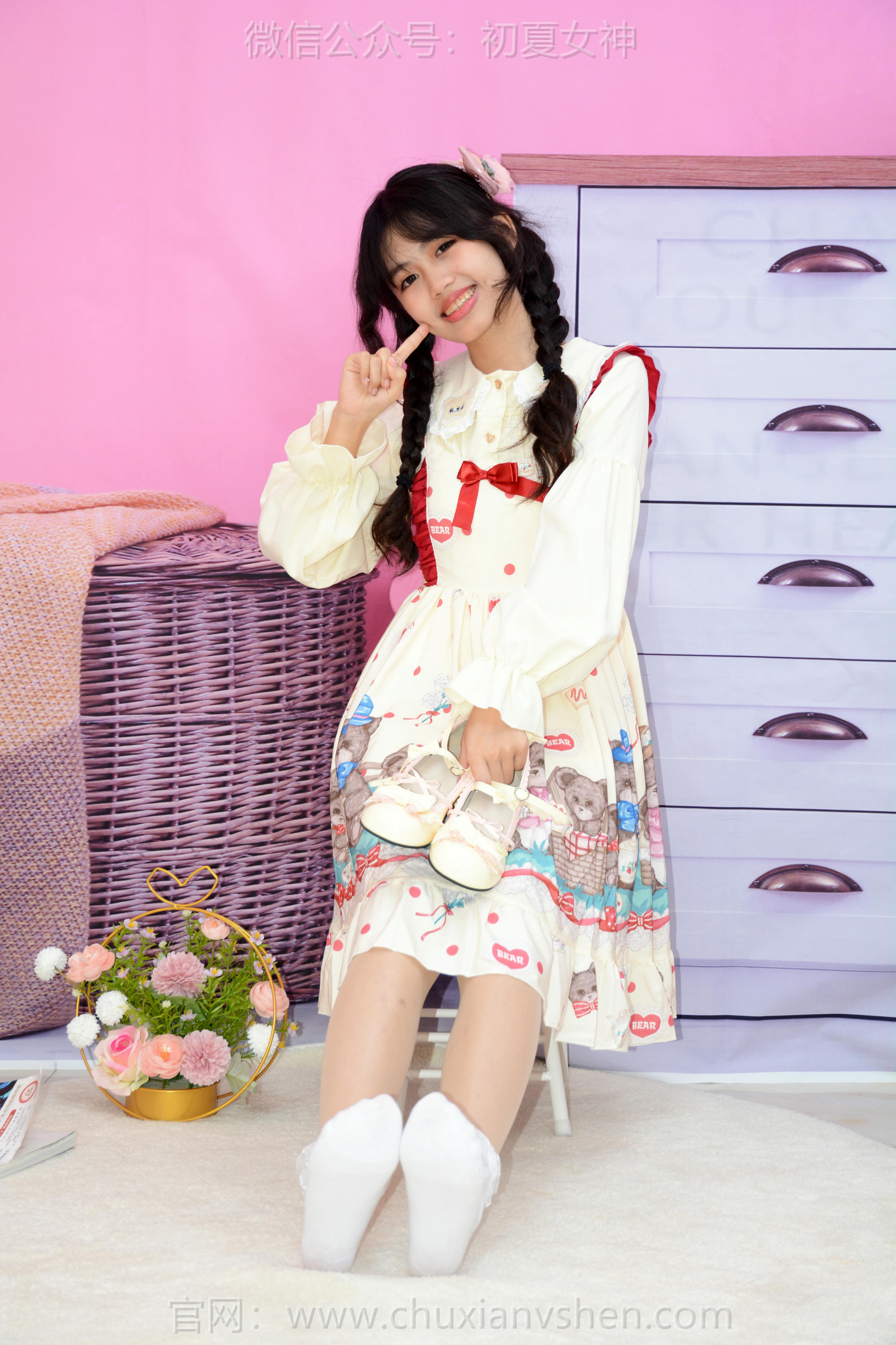 初夏女神 NO.220 希希 再见高中 [88P1V-3.89GB]_第3集