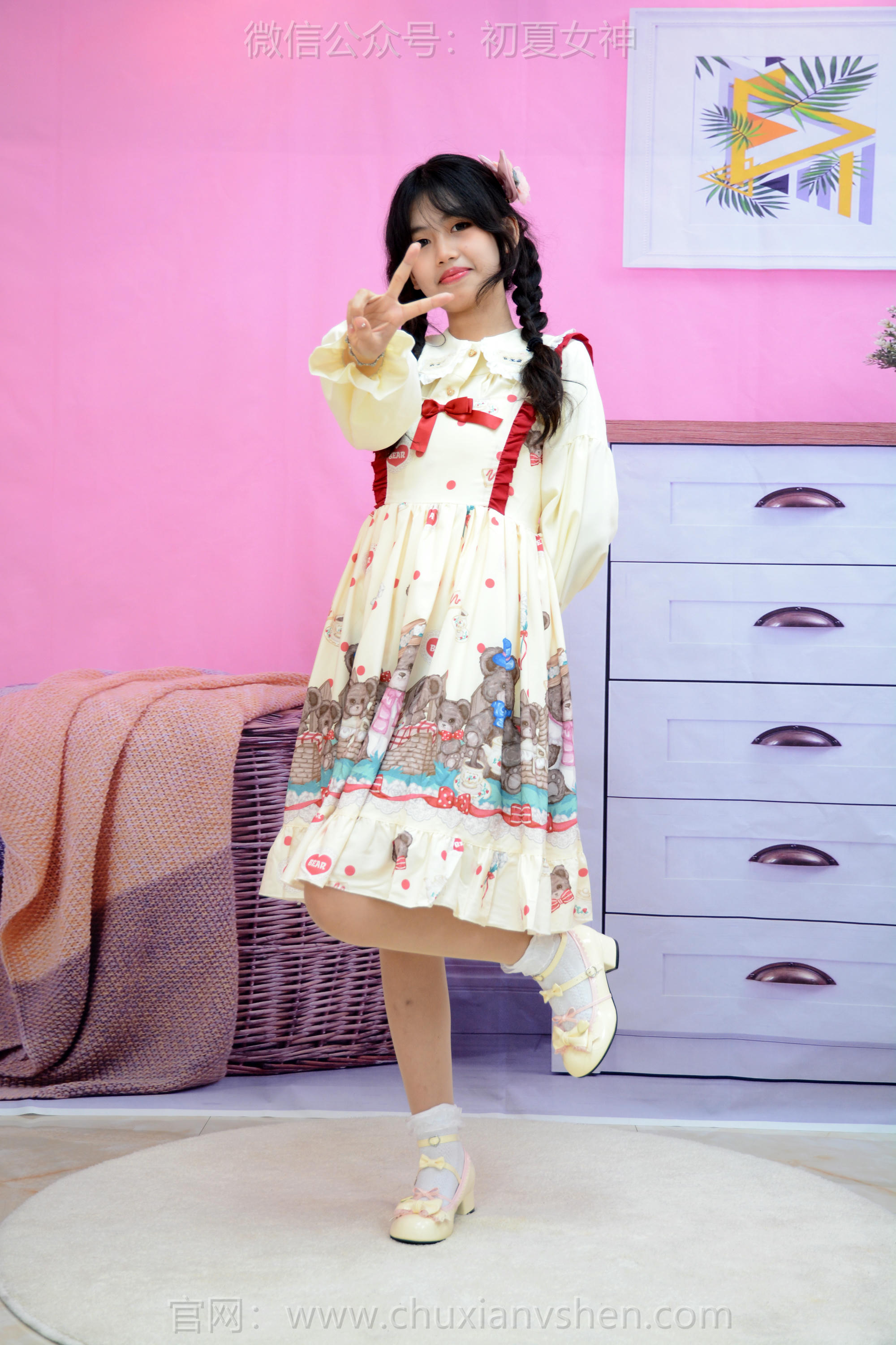 初夏女神 NO.220 希希 再见高中 [88P1V-3.89GB]_第1集