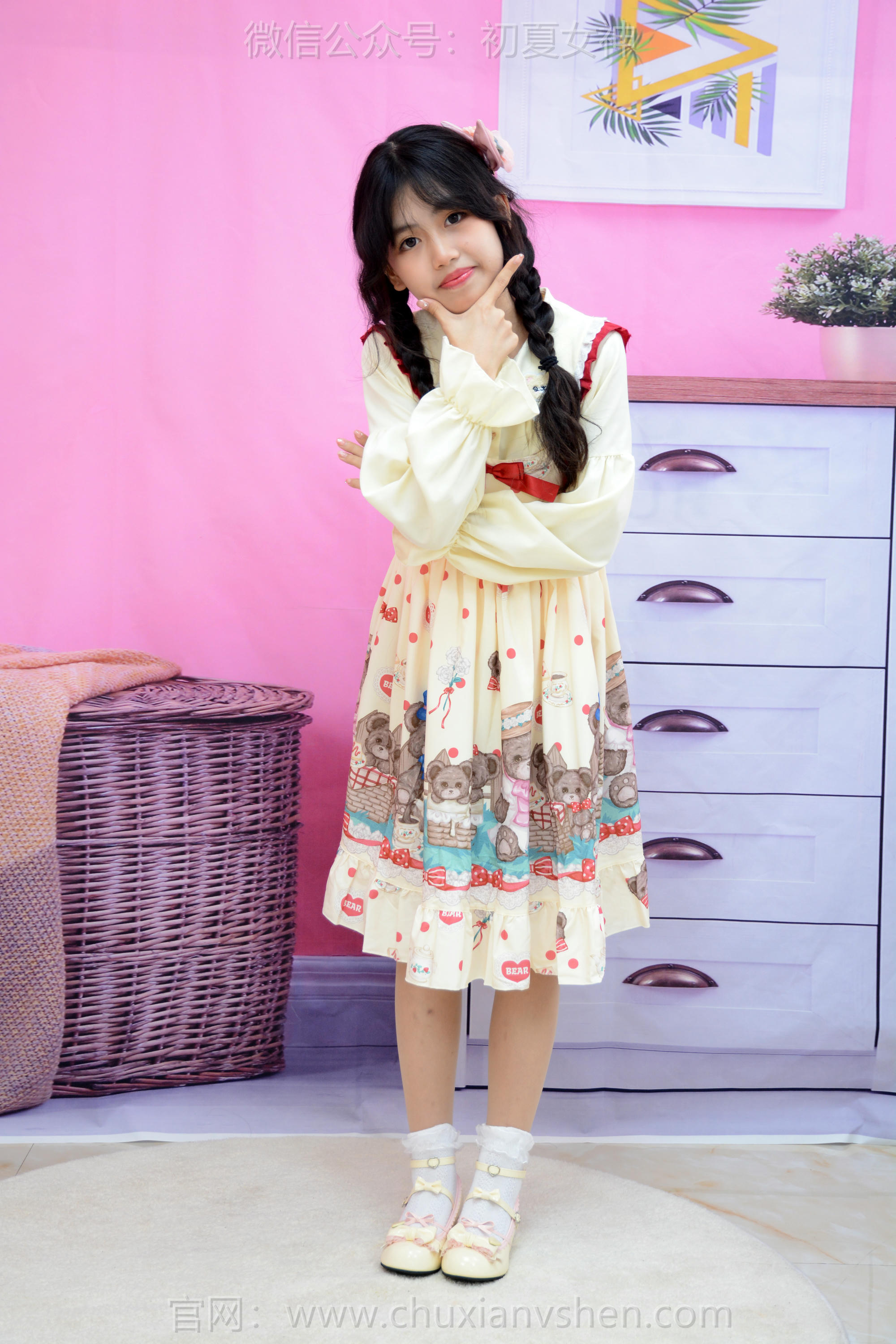 初夏女神 NO.220 希希 再见高中 [88P1V-3.89GB]_第1集