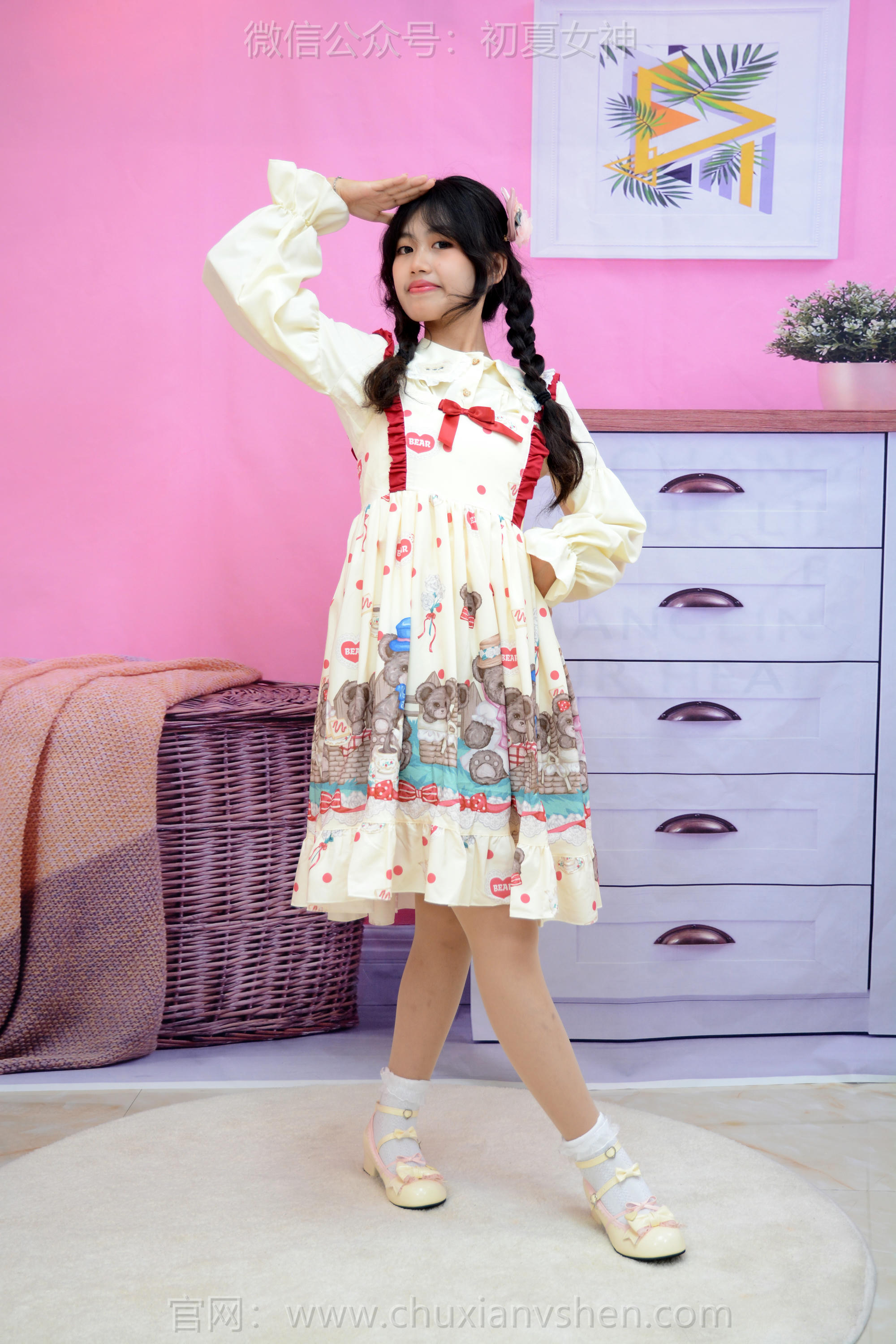 初夏女神 NO.220 希希 再见高中 [88P1V-3.89GB]_第1集