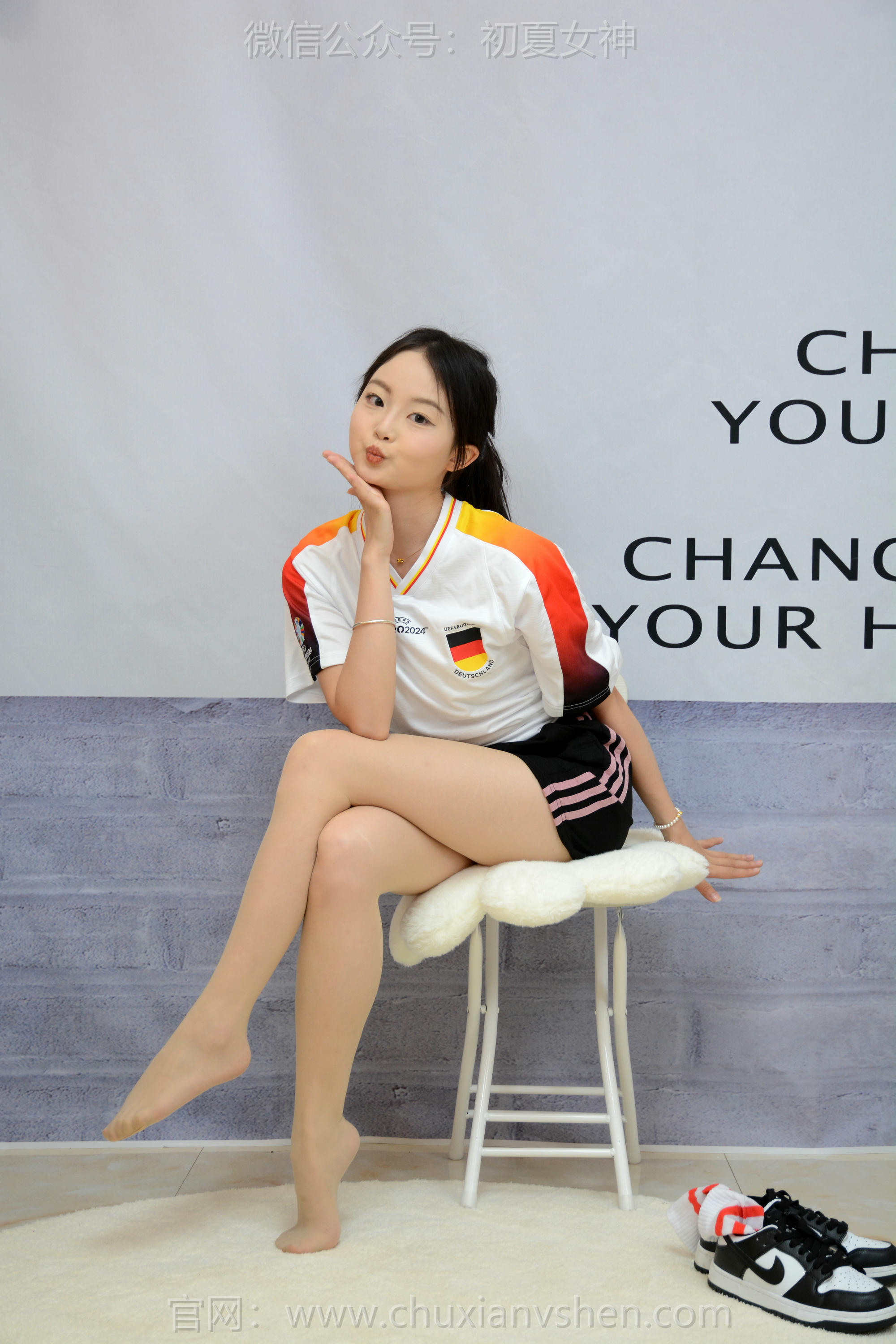 初夏女神 NO.222 双双 德系球服 [150P1V-6.37GB]_第6集