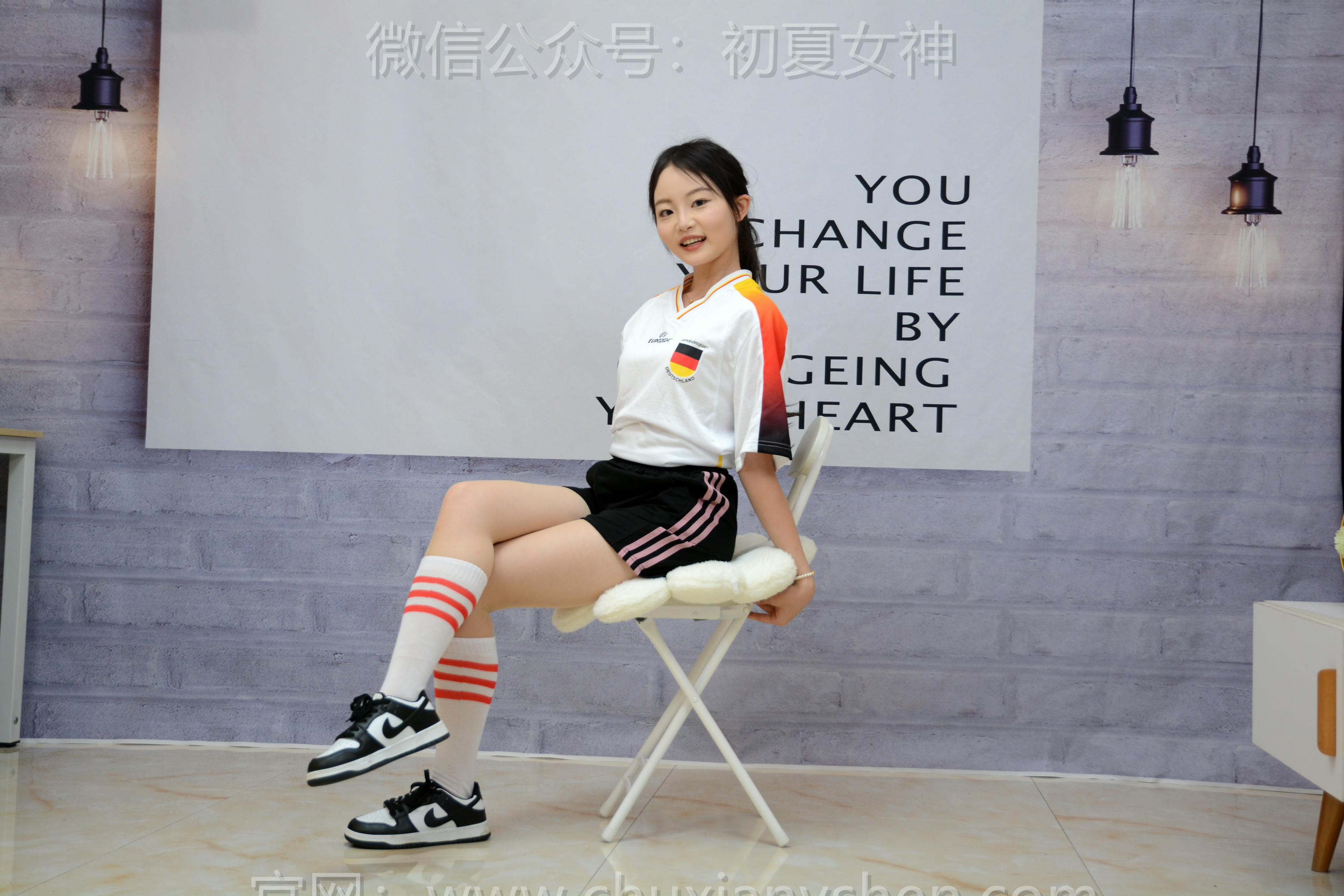 初夏女神 NO.222 双双 德系球服 [150P1V-6.37GB]_第1集