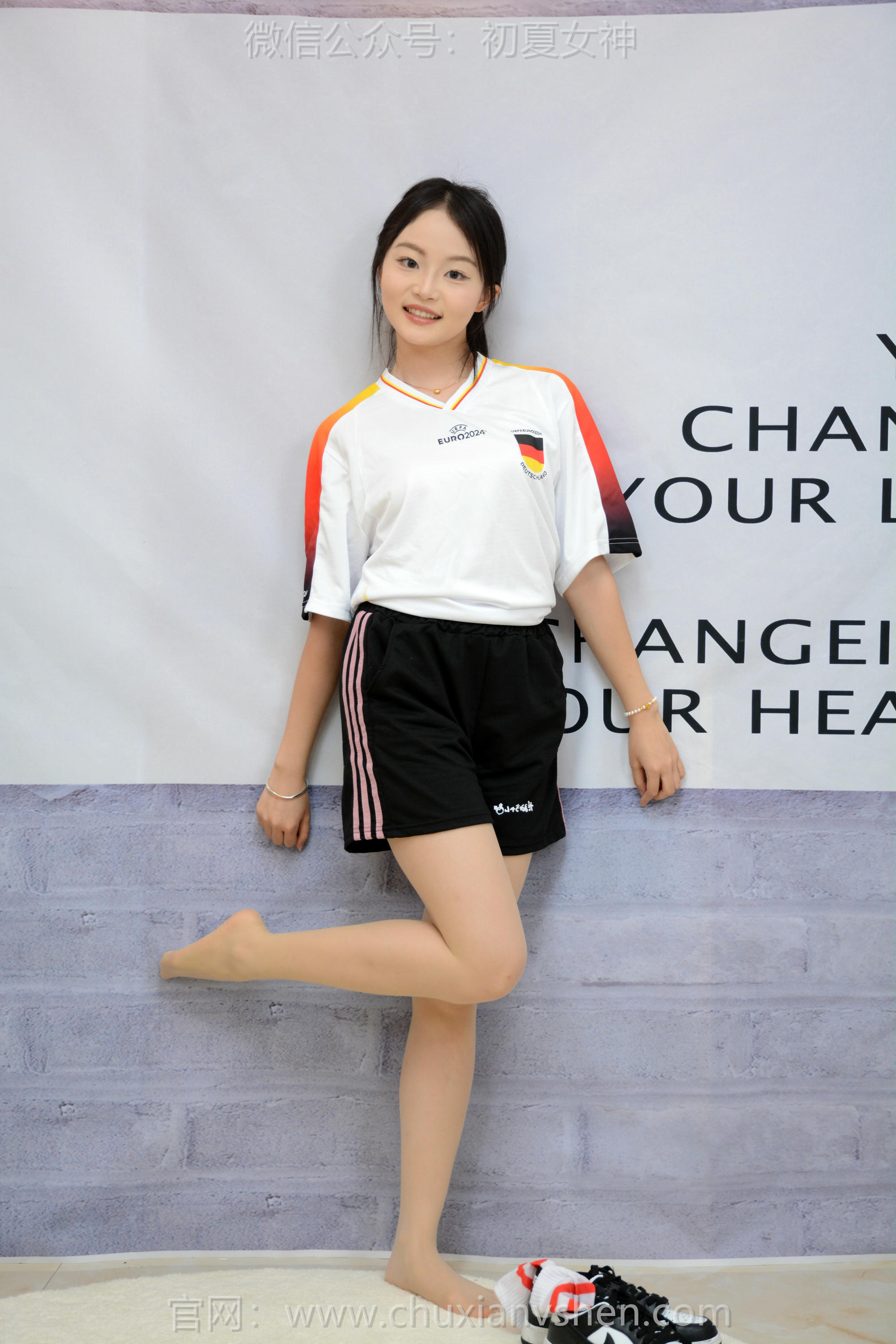 初夏女神 NO.222 双双 德系球服 [150P1V-6.37GB]_第5集