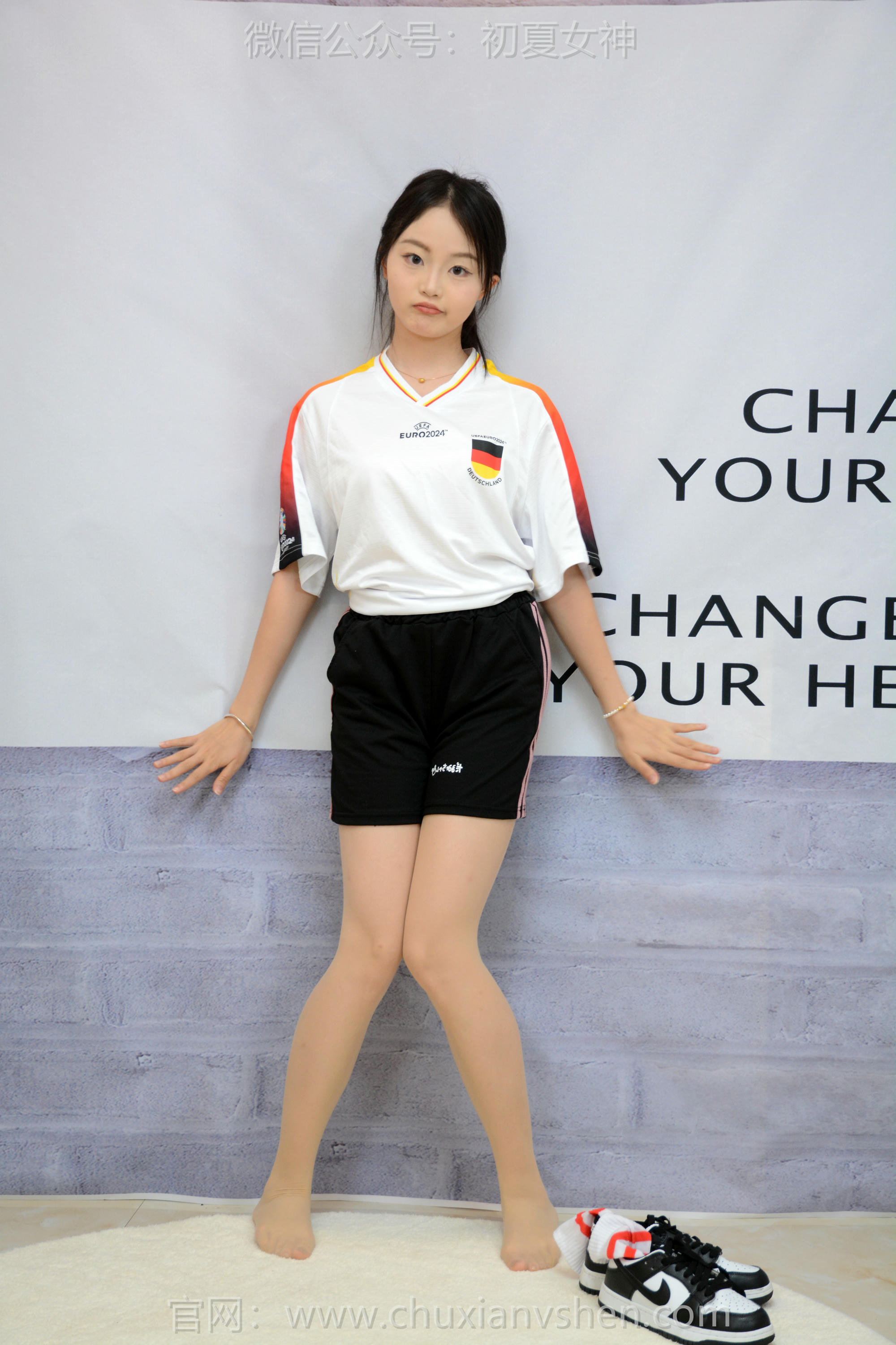 初夏女神 NO.222 双双 德系球服 [150P1V-6.37GB]_第5集