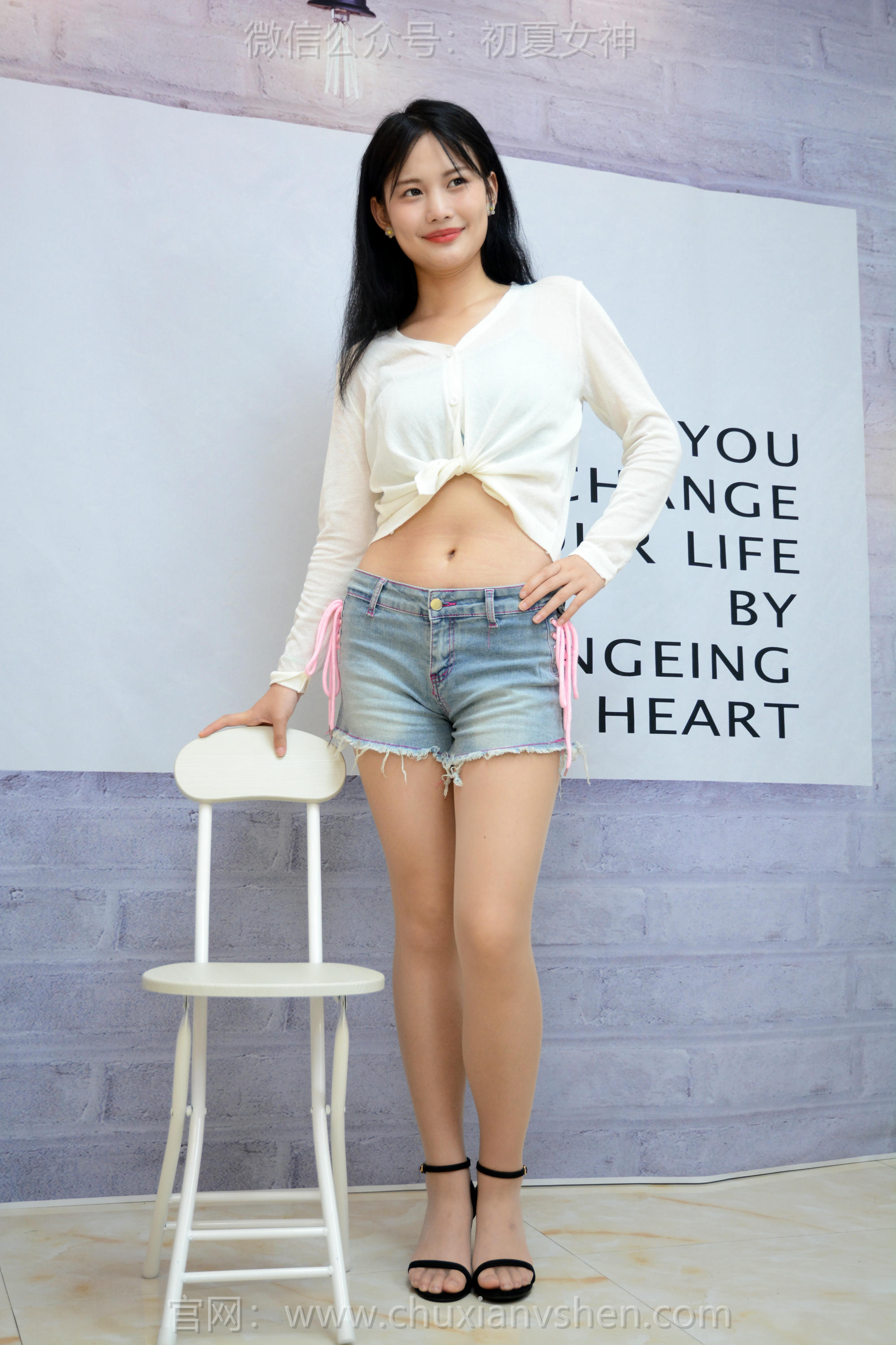 初夏女神 NO.225 幺幺 职业微笑 [100P1V 4.40GB]_第3集