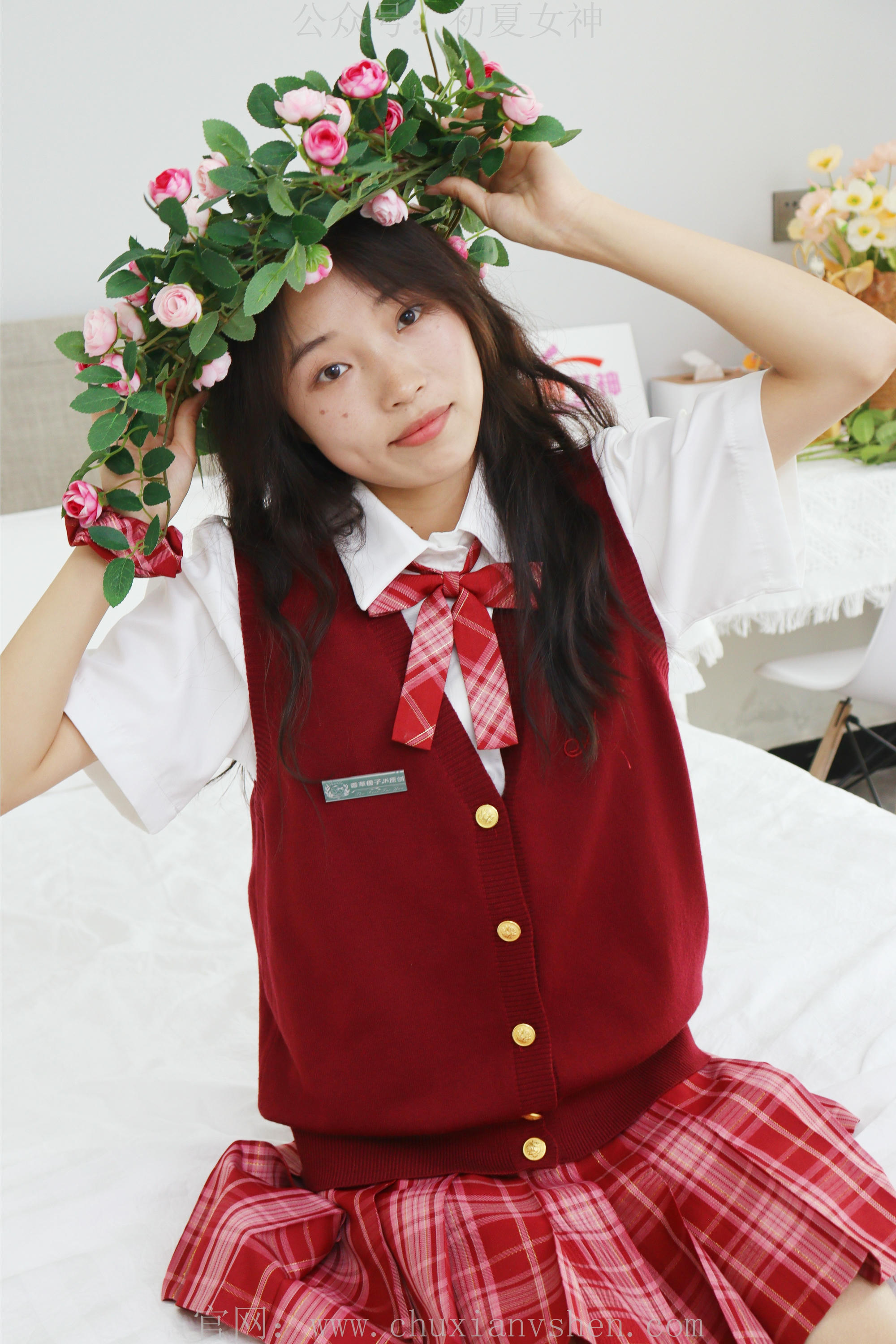 初夏女神 NO.229 蓝莓~S码大红色JK套搭小黑皮鞋 [100P1V 6.11 GB]_第3集