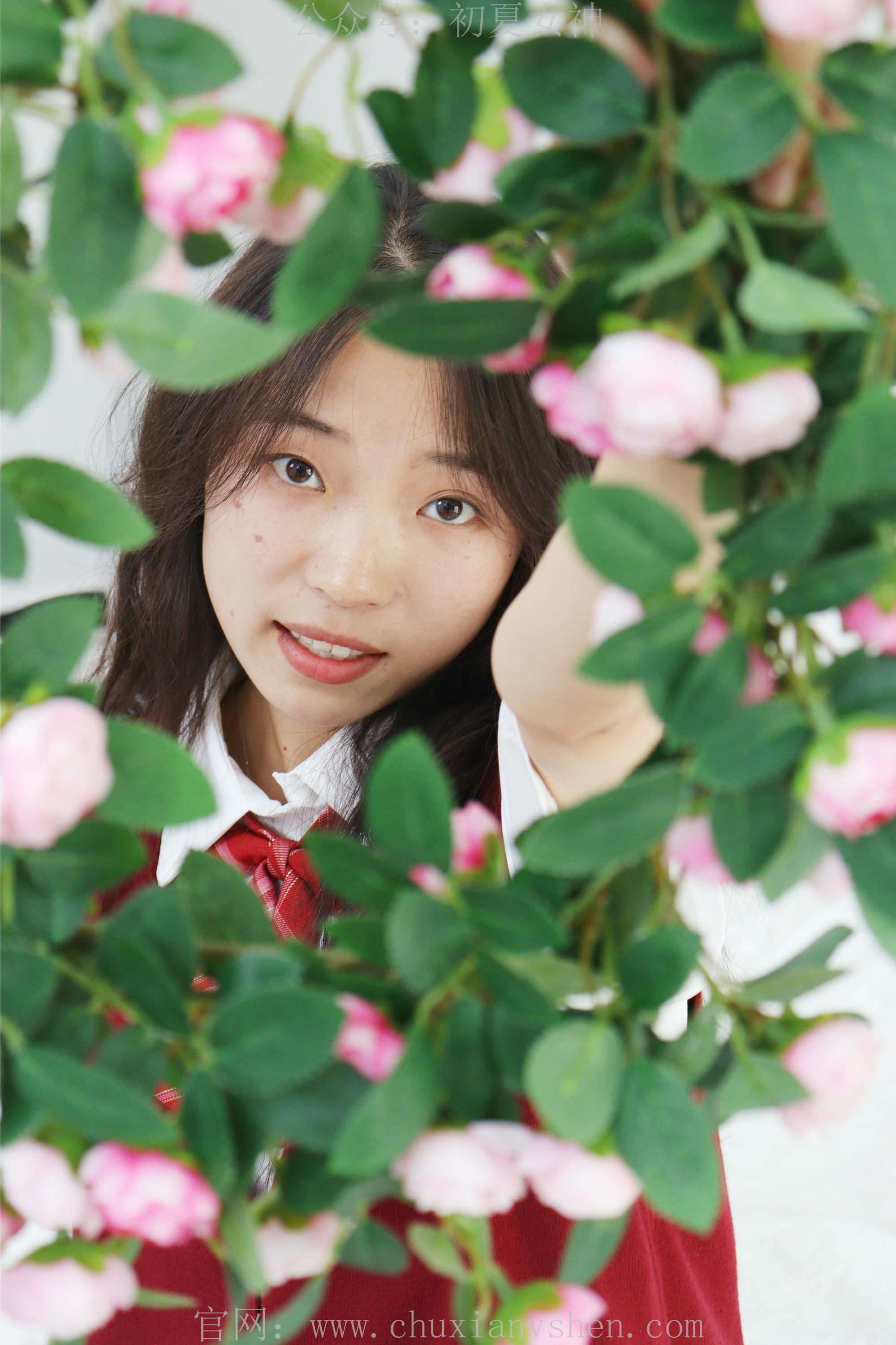 初夏女神 NO.229 蓝莓~S码大红色JK套搭小黑皮鞋 [100P1V 6.11 GB]_第3集