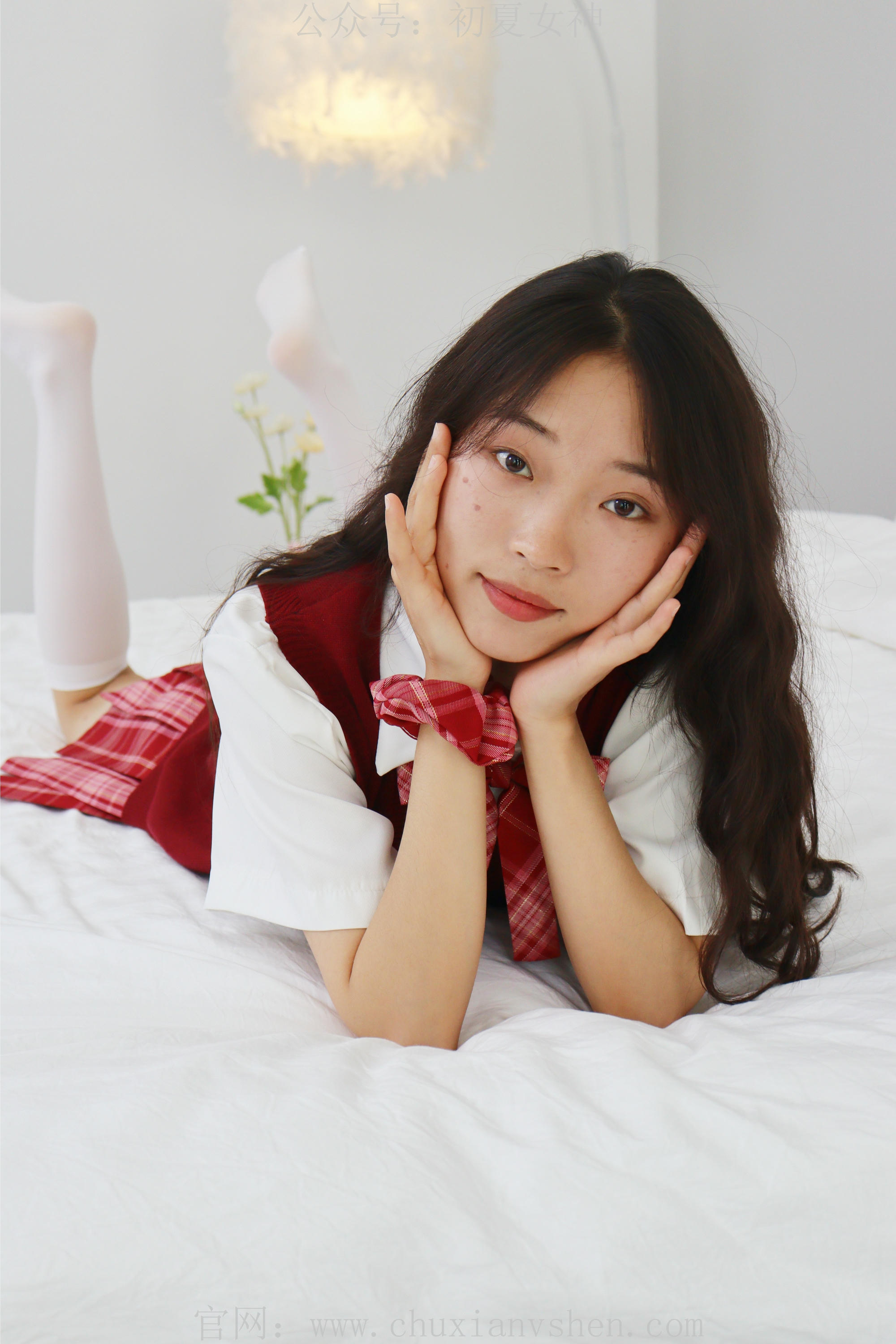 初夏女神 NO.229 蓝莓~S码大红色JK套搭小黑皮鞋 [100P1V 6.11 GB]_第4集